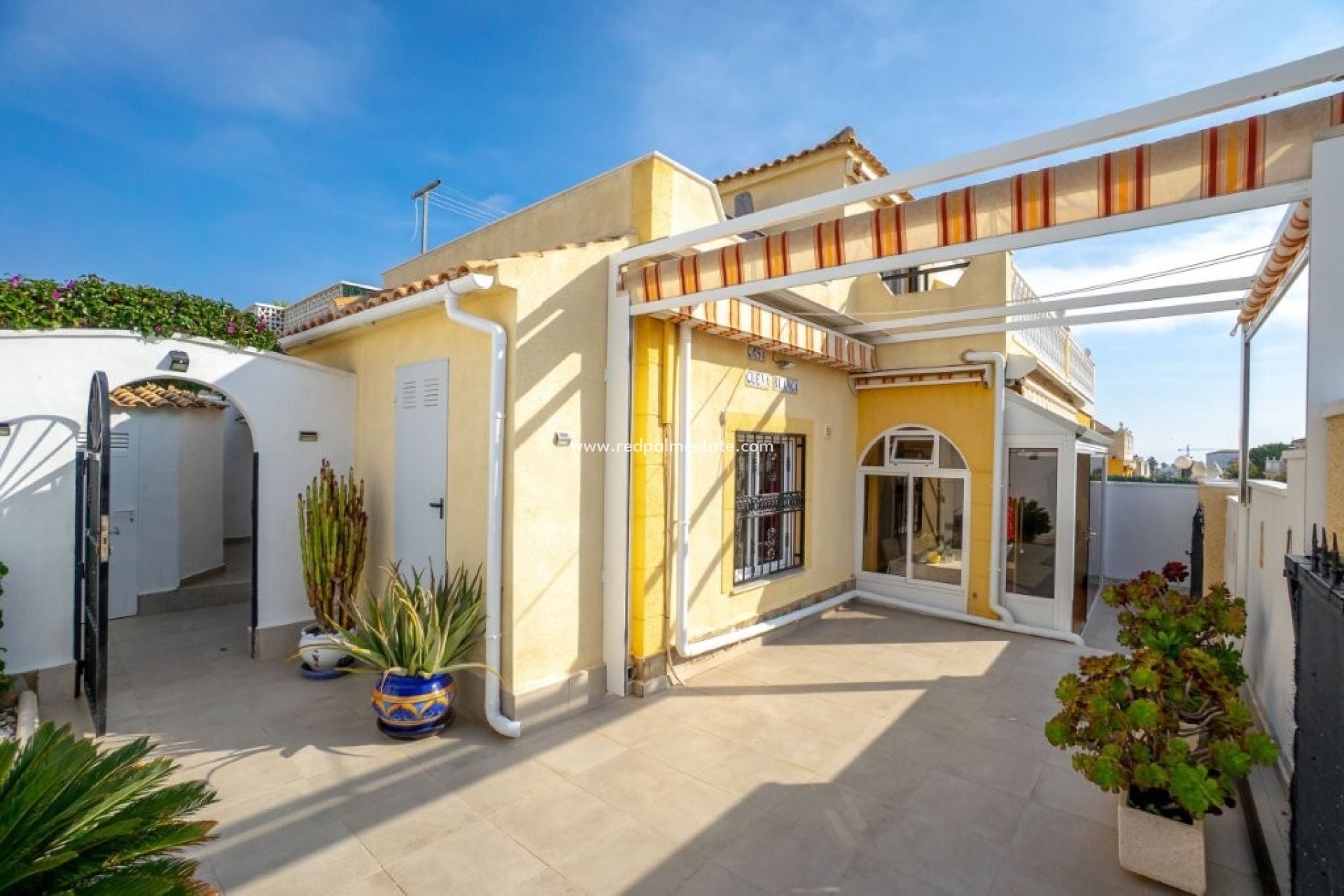 Återförsäljning - Fyrfamiljshus -
Orihuela Costa - Serena 5