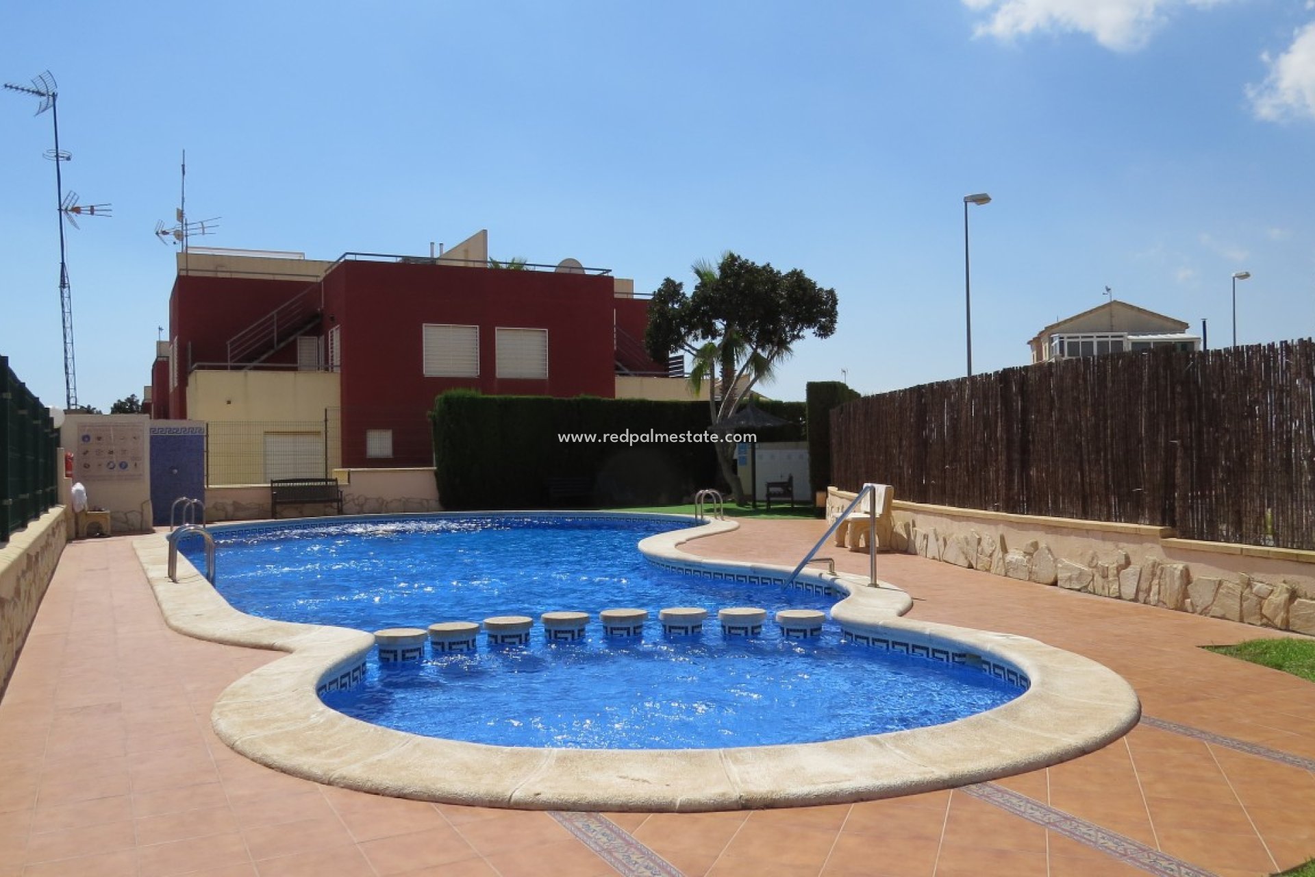 Återförsäljning - Fyrfamiljshus -
Orihuela Costa - Villamartín