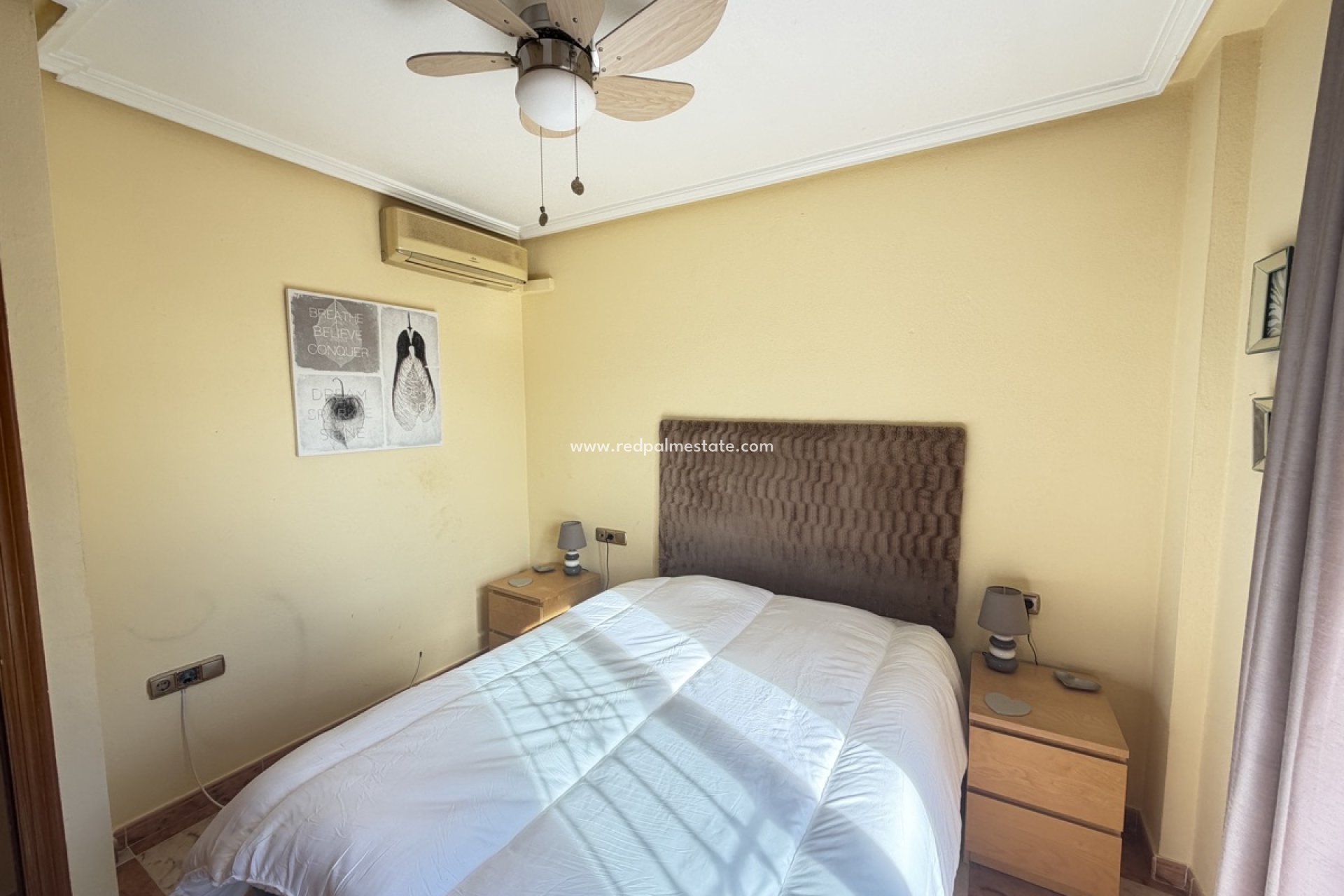 Återförsäljning - Fyrfamiljshus -
Orihuela Costa - Villamartín