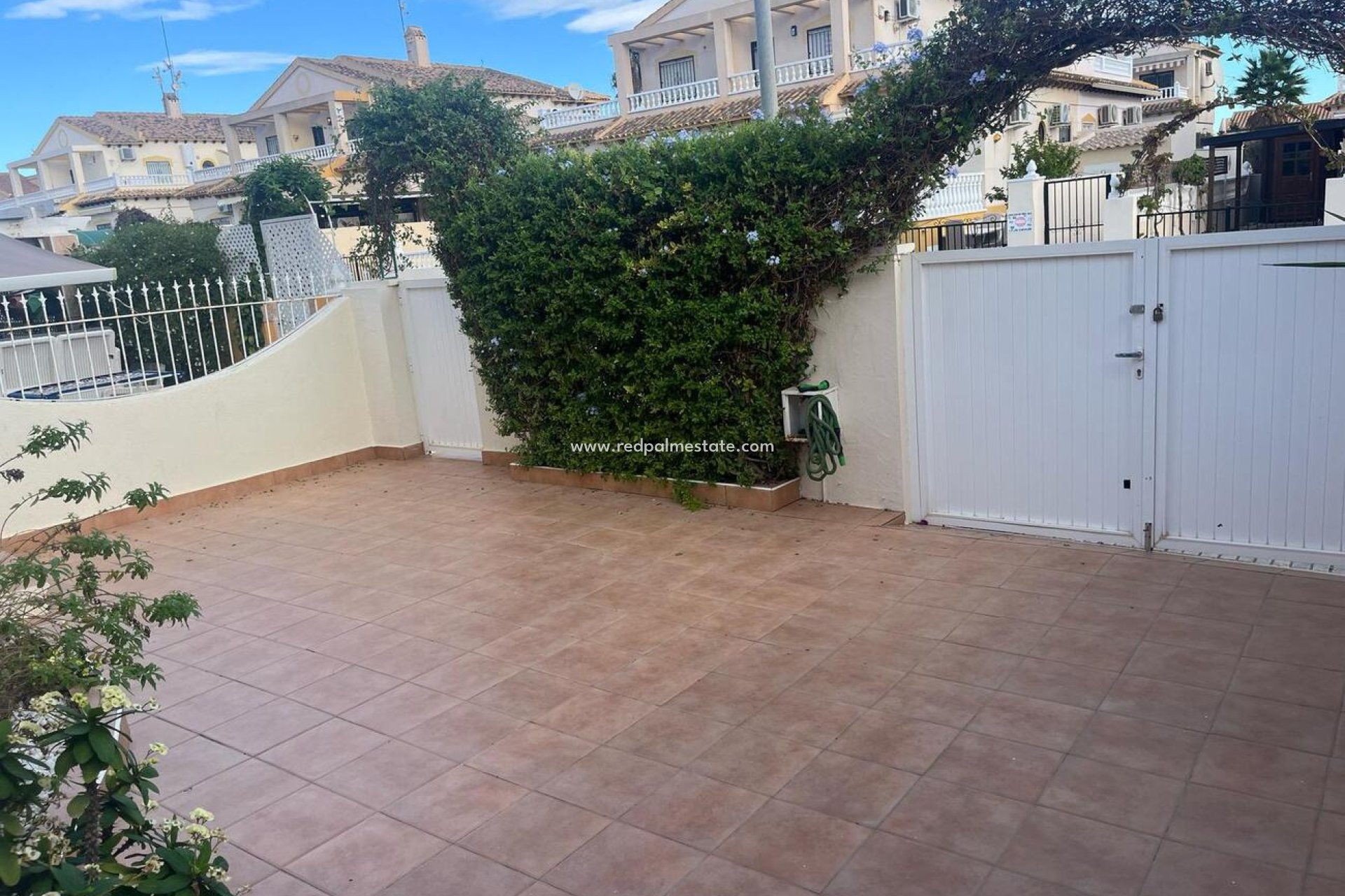 Återförsäljning - Fyrfamiljshus -
Orihuela Costa