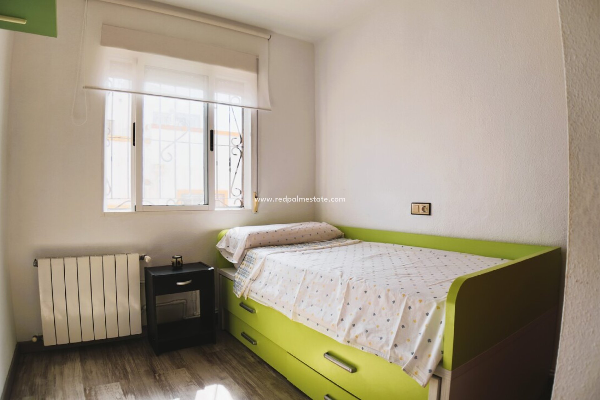 Återförsäljning - Fyrfamiljshus -
Torrevieja - Costa Blanca