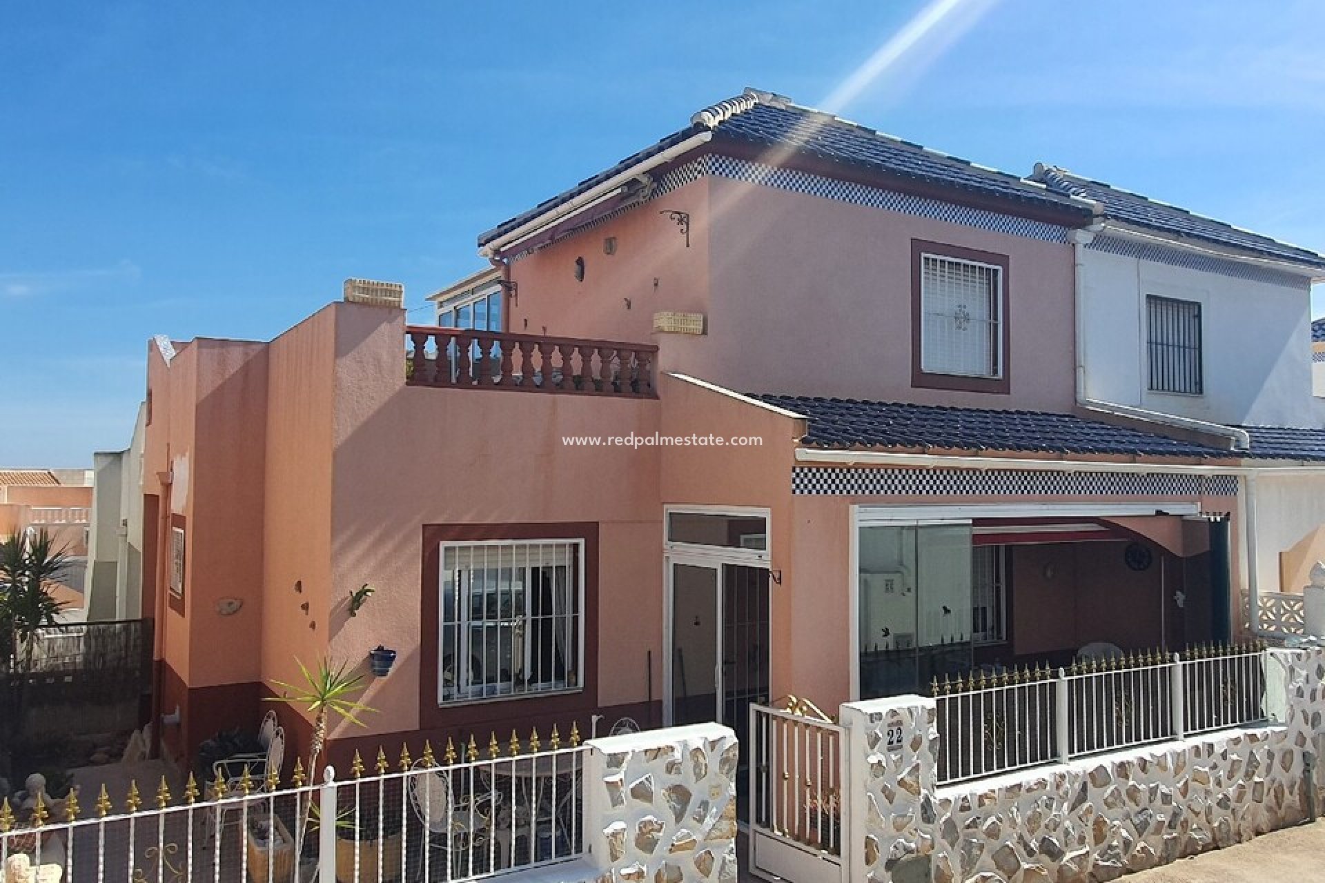 Återförsäljning - Fyrfamiljshus -
Torrevieja - Costa Blanca