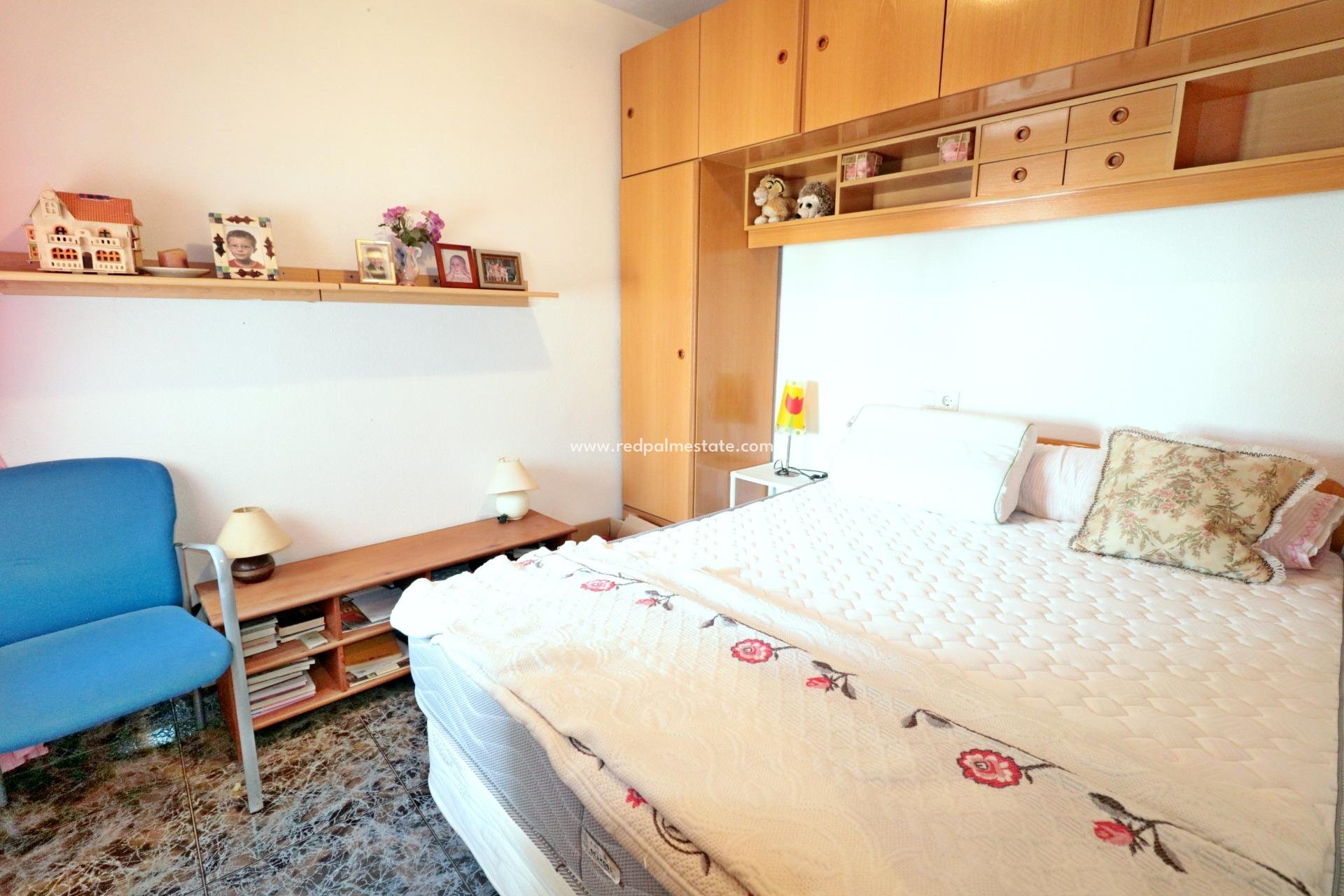 Återförsäljning - Fyrfamiljshus -
Torrevieja - La Siesta - El Salado - Torreta