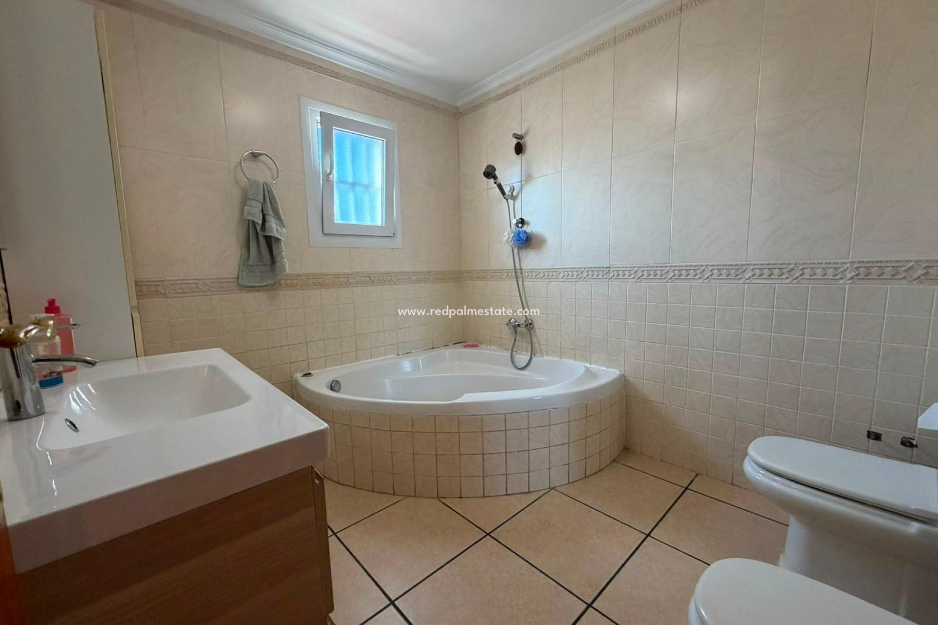Återförsäljning - Fyrfamiljshus -
Torrevieja - La Siesta - El Salado -  Torreta