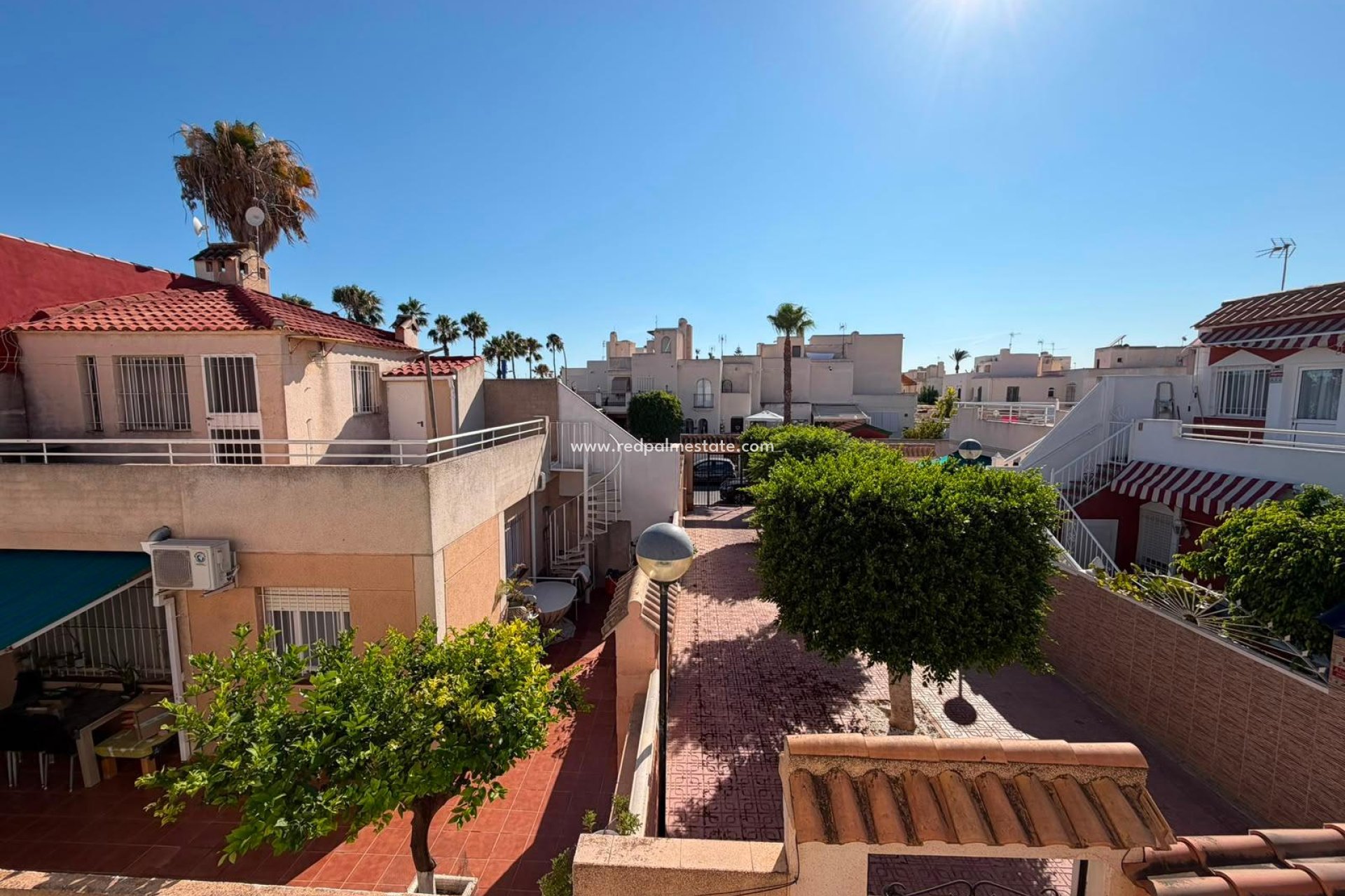 Återförsäljning - Fyrfamiljshus -
Torrevieja - La Siesta - El Salado -  Torreta