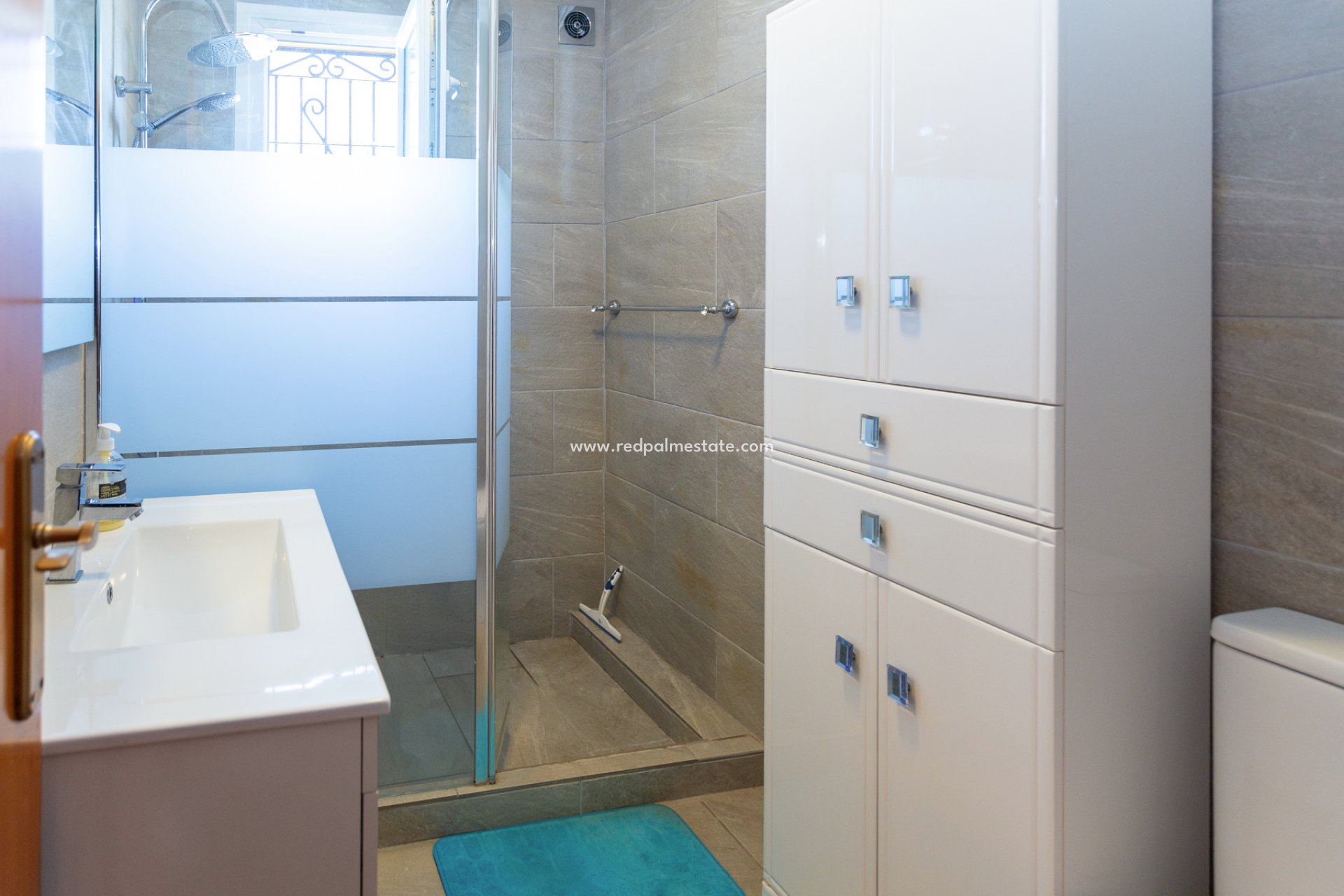 Återförsäljning - Fyrfamiljshus -
Torrevieja - Los Altos