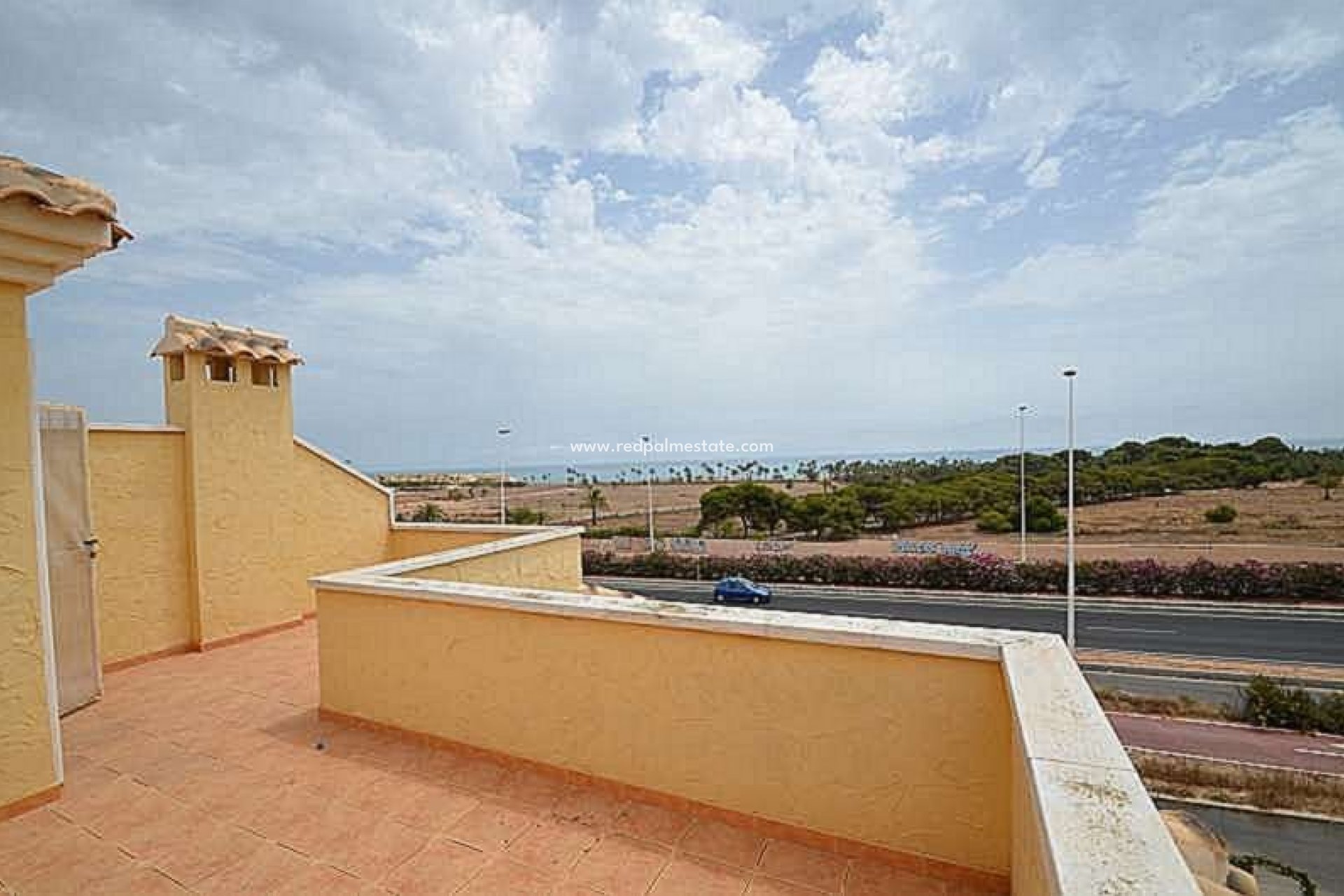 Återförsäljning - Fyrfamiljshus -
Torrevieja