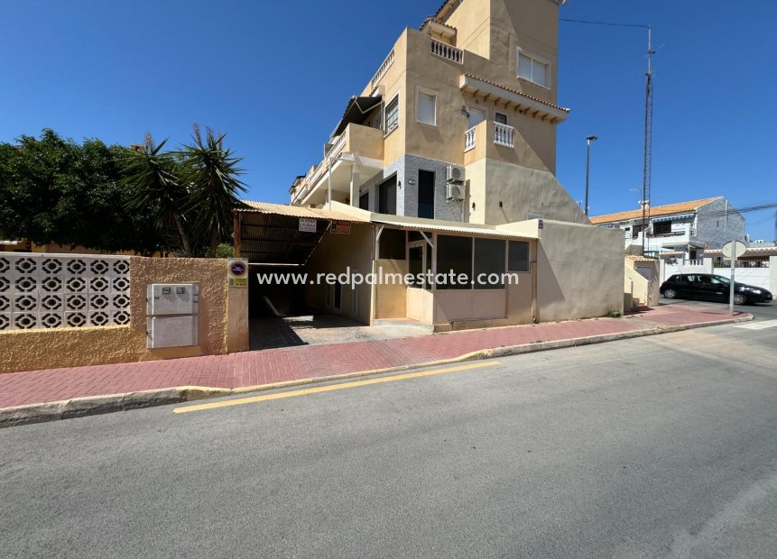 Återförsäljning - Garage -
Torrevieja - Los Frutales