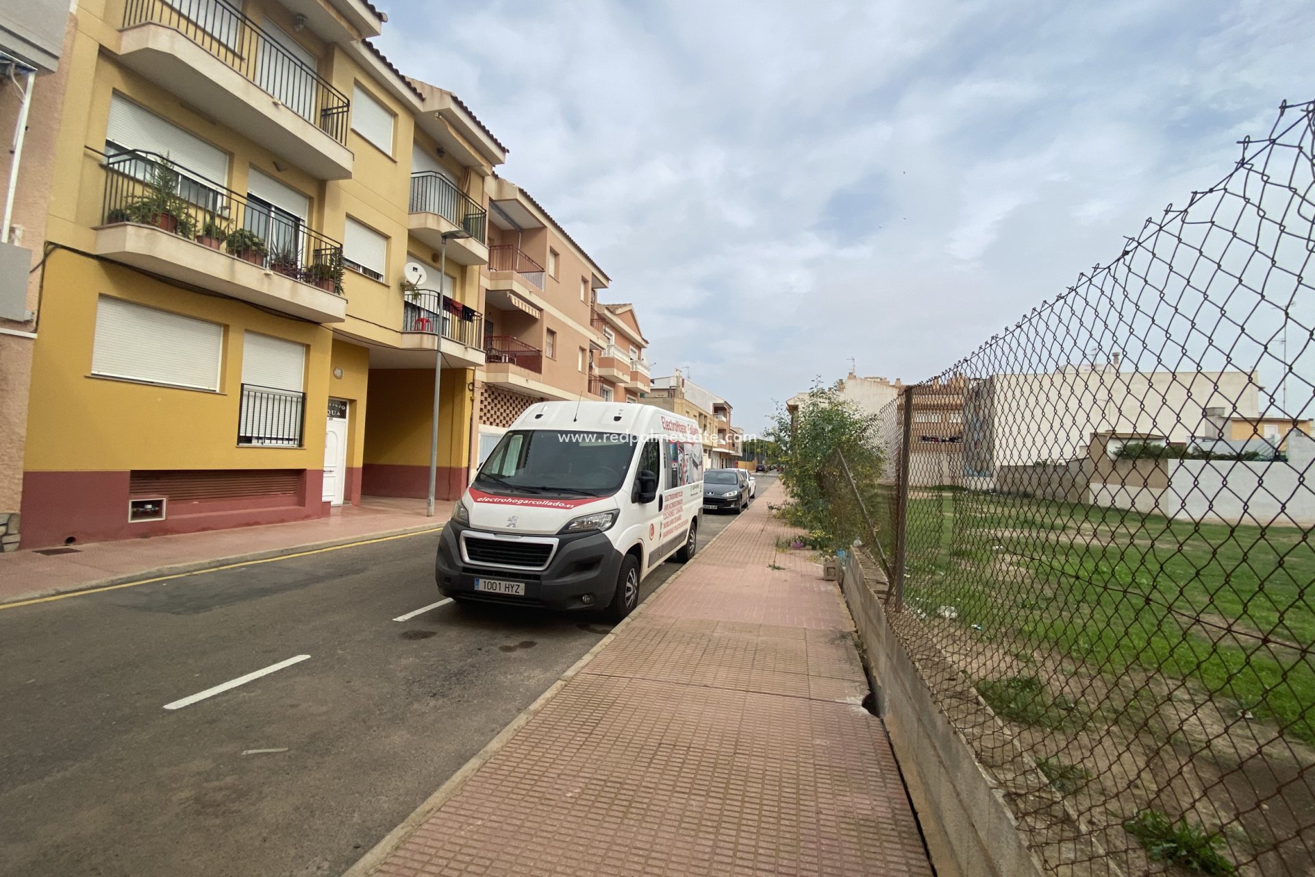 Återförsäljning - Komplott -
Los Alczares - Los Alcazares