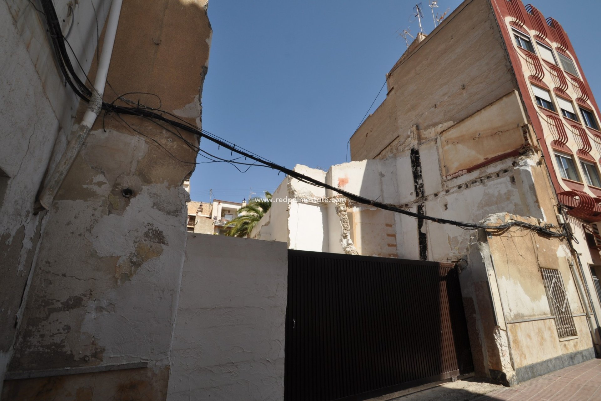 Återförsäljning - Komplott -
Monóvar/Monóver - Inland