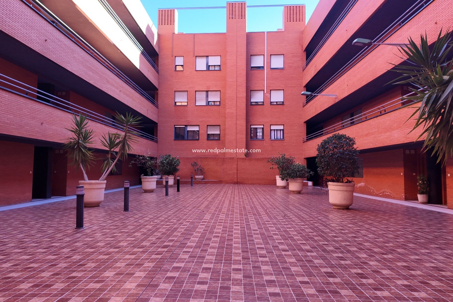Återförsäljning - Lägenhet -
Alicante - Altozano