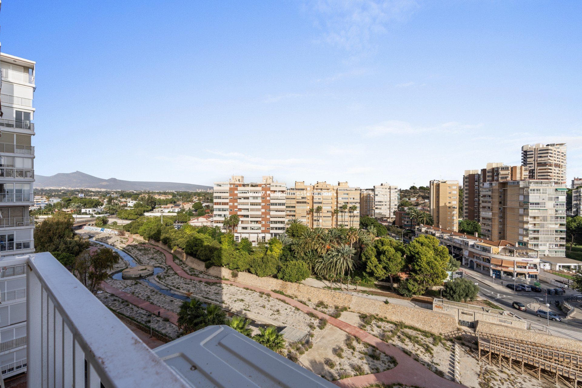 Återförsäljning - Lägenhet -
Alicante - Playa de la Albufereta