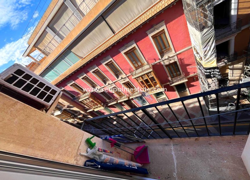 Återförsäljning - Lägenhet -
Alicante - Plaza De Toros - Mercado Central