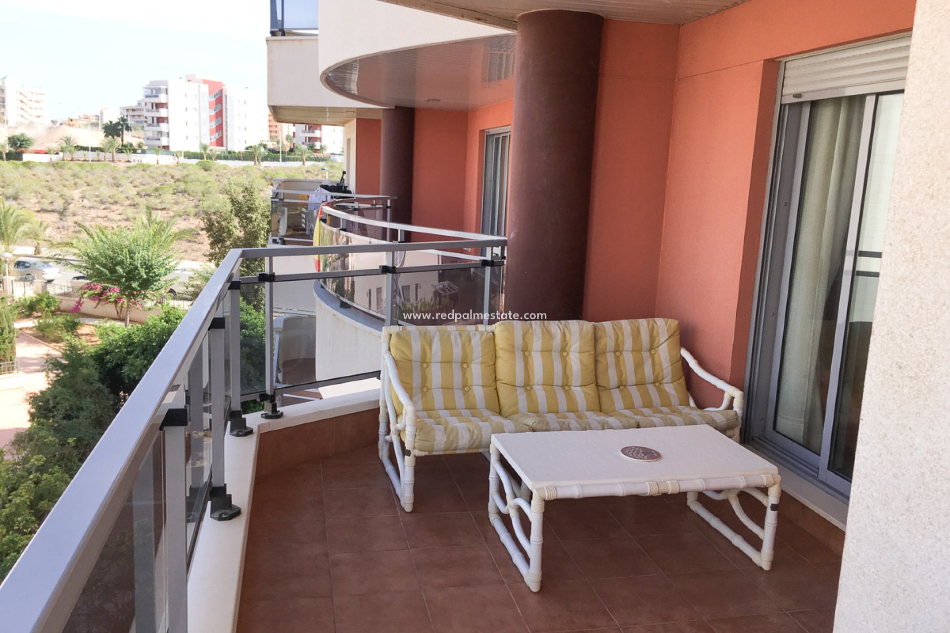 Återförsäljning - Lägenhet -
Arenales del Sol