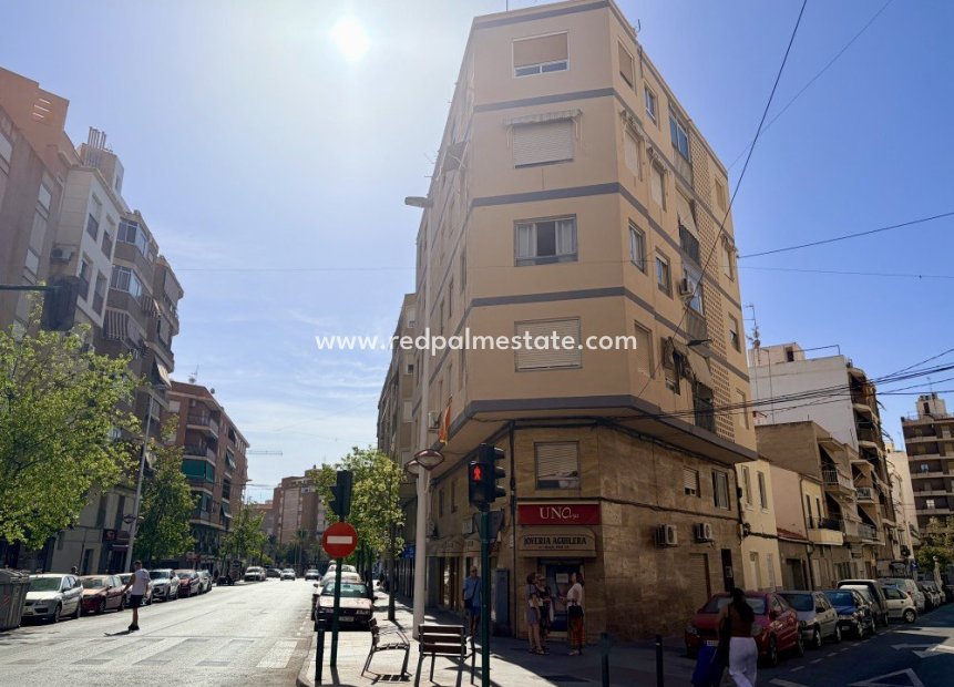 Återförsäljning - Lägenhet -
Elche - Costa Blanca