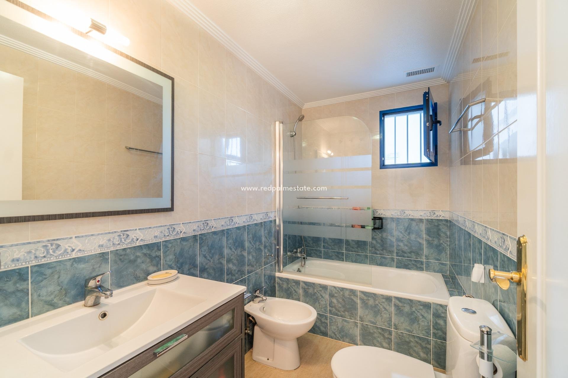 Återförsäljning - Lägenhet -
Orihuela Costa - Altos de Campoamor
