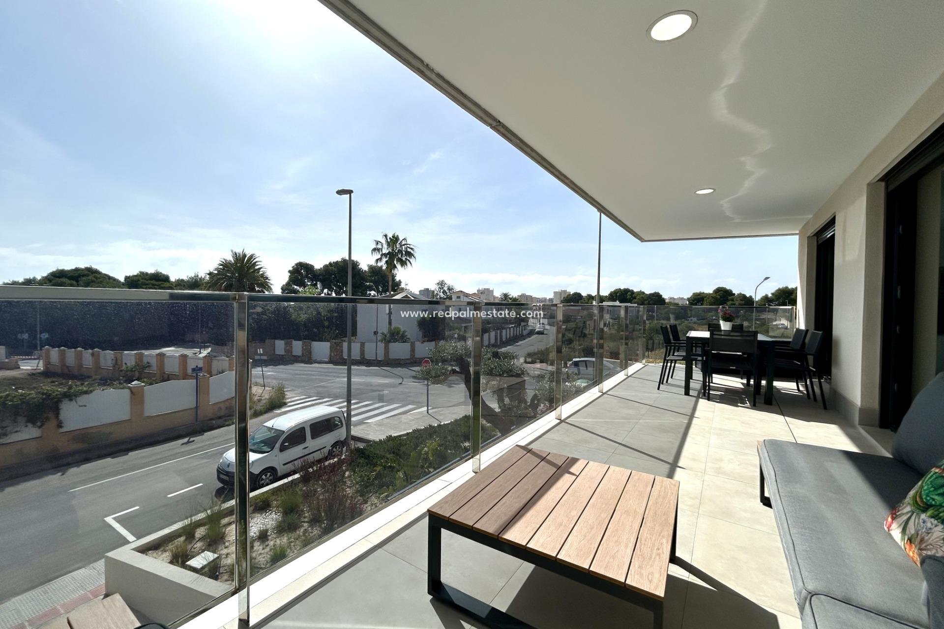 Återförsäljning - Lägenhet -
Orihuela Costa - Campoamor