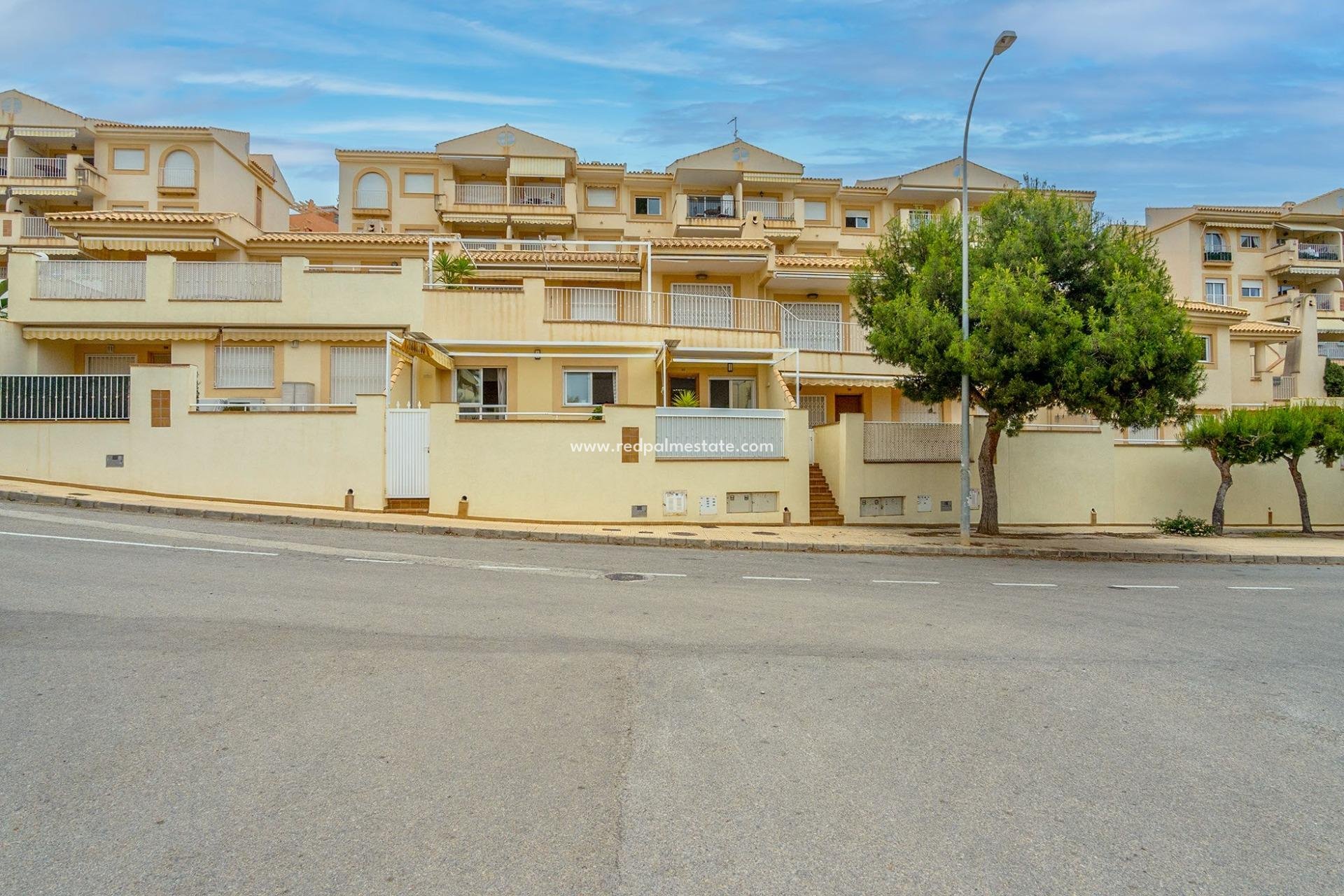 Återförsäljning - Lägenhet -
Orihuela Costa - Campoamor