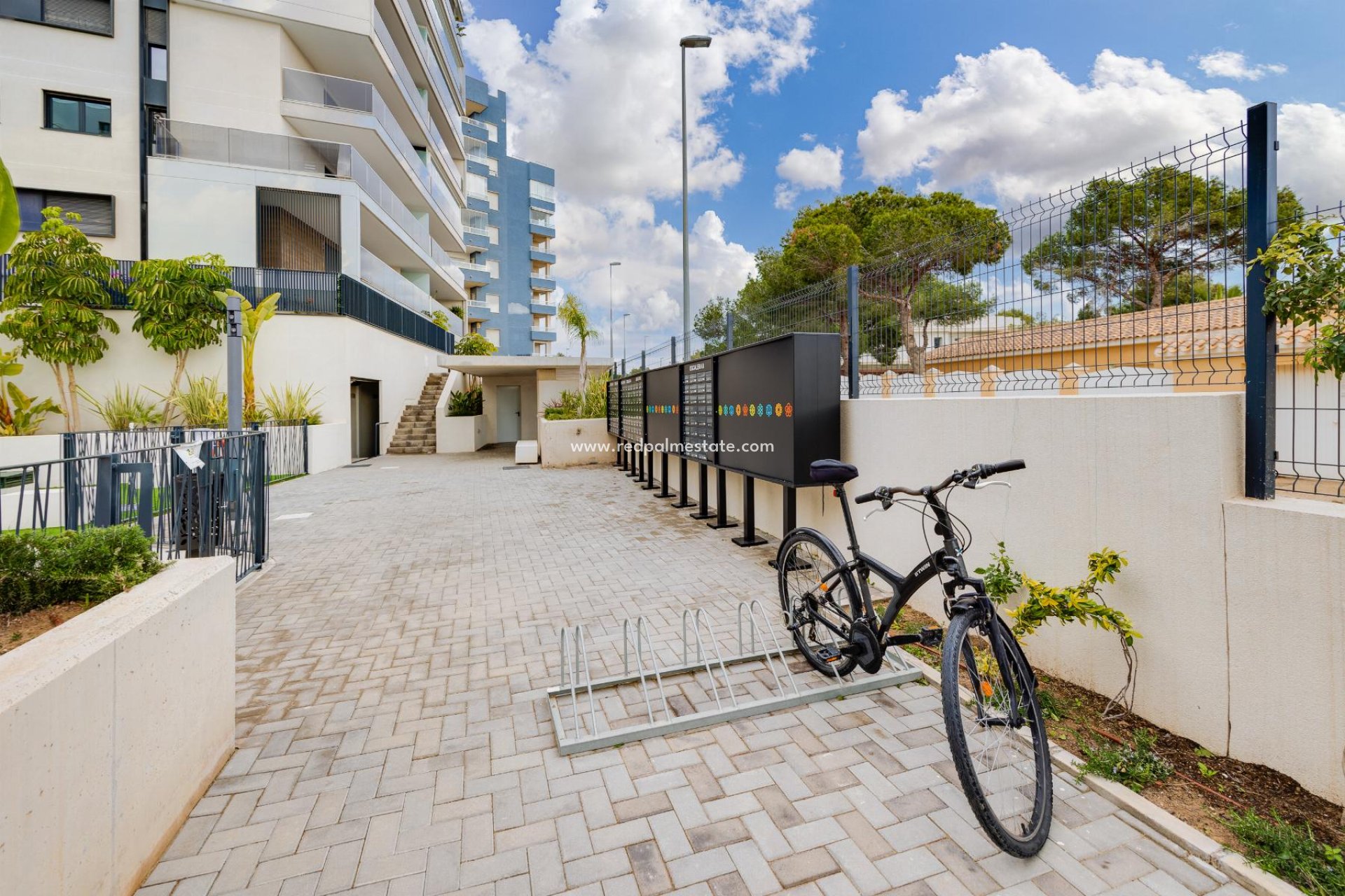 Återförsäljning - Lägenhet -
Orihuela Costa - Campoamor