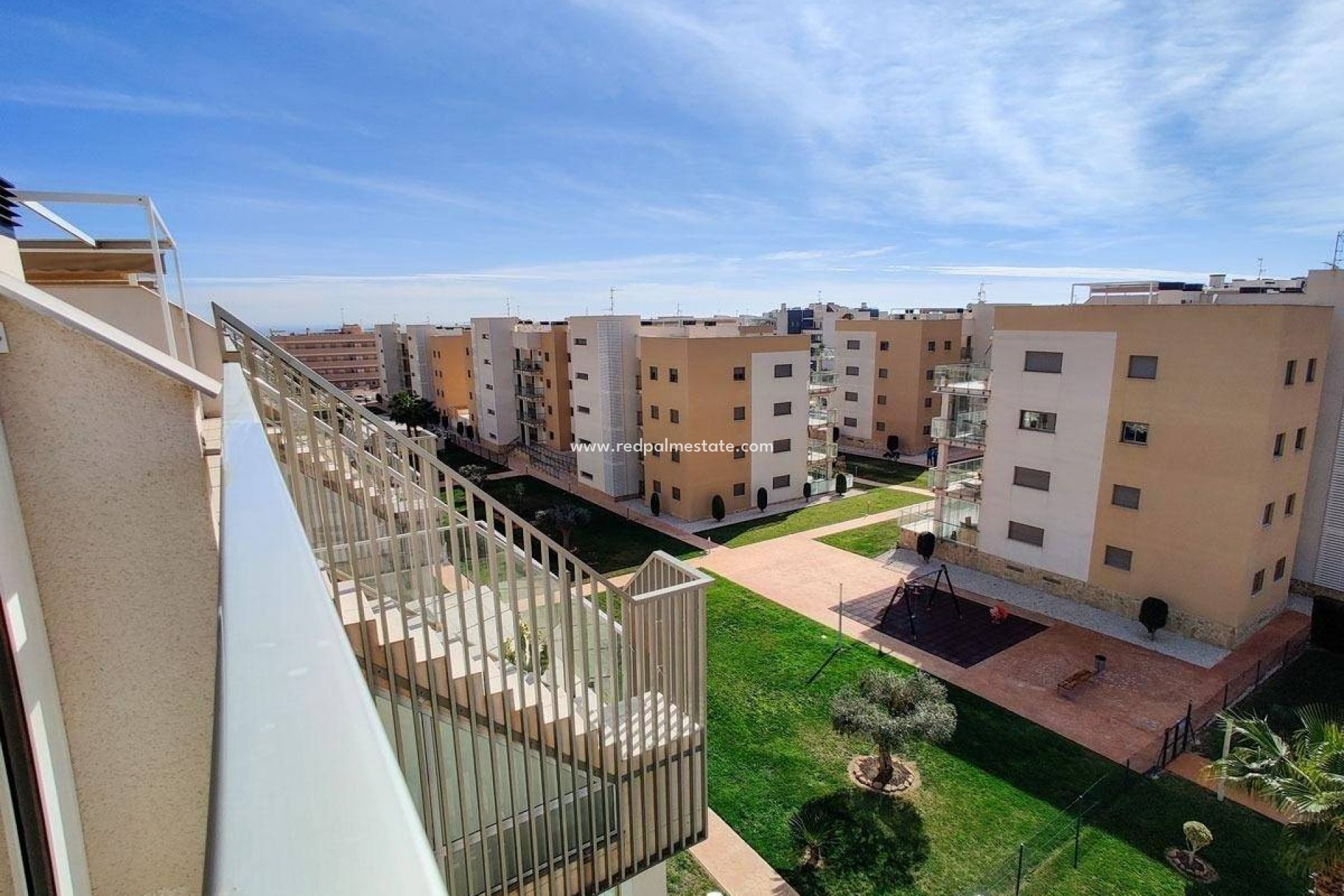 Återförsäljning - Lägenhet -
Orihuela Costa - Montezenia