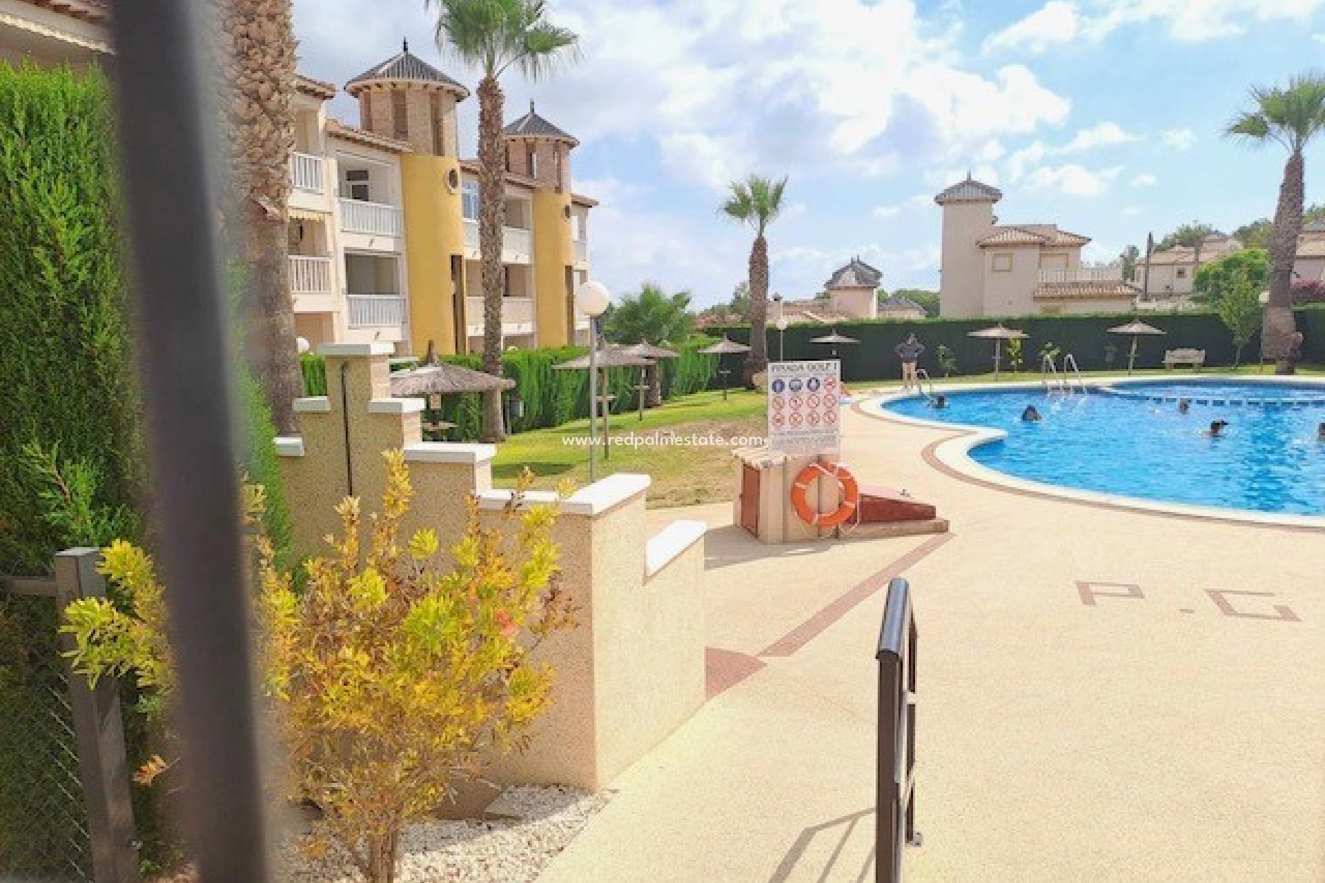 Återförsäljning - Lägenhet -
Orihuela Costa - Villamartin Golf Resort