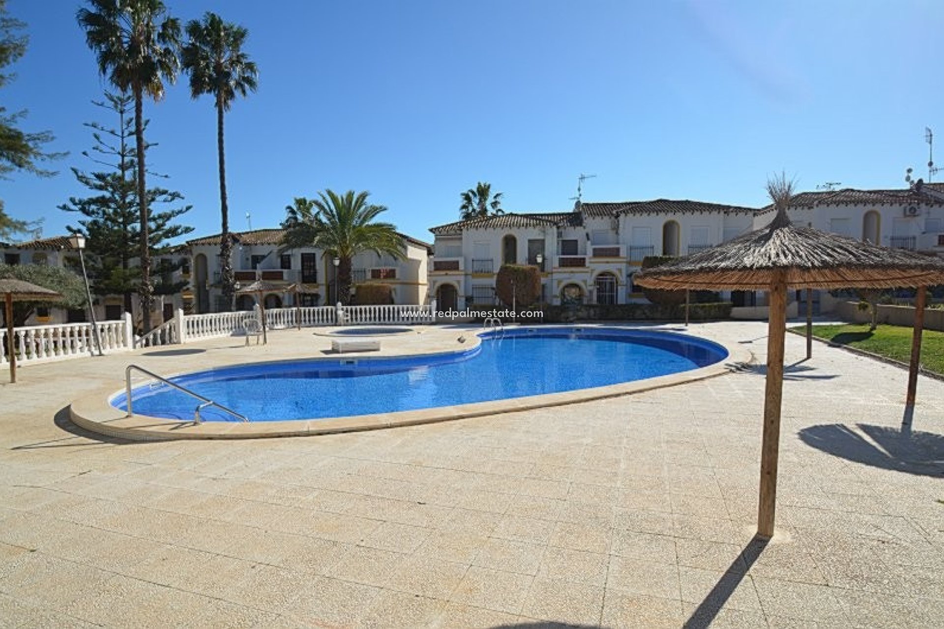 Återförsäljning - Lägenhet -
Orihuela Costa - Villamartín