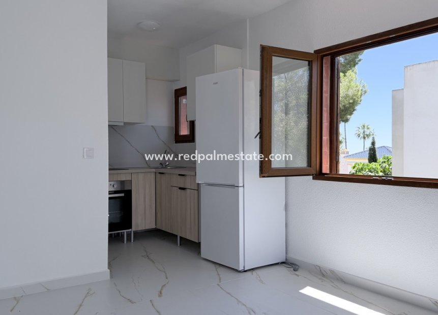 Återförsäljning - Lägenhet -
Orihuela Costa - Villamartín