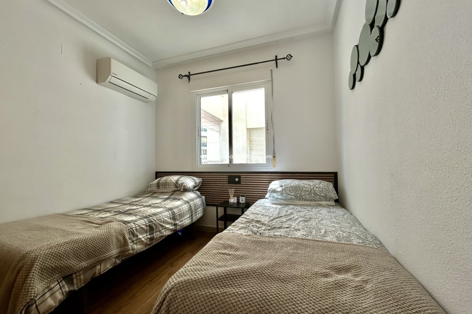 Återförsäljning - Lägenhet -
Orihuela Costa - Villamartín
