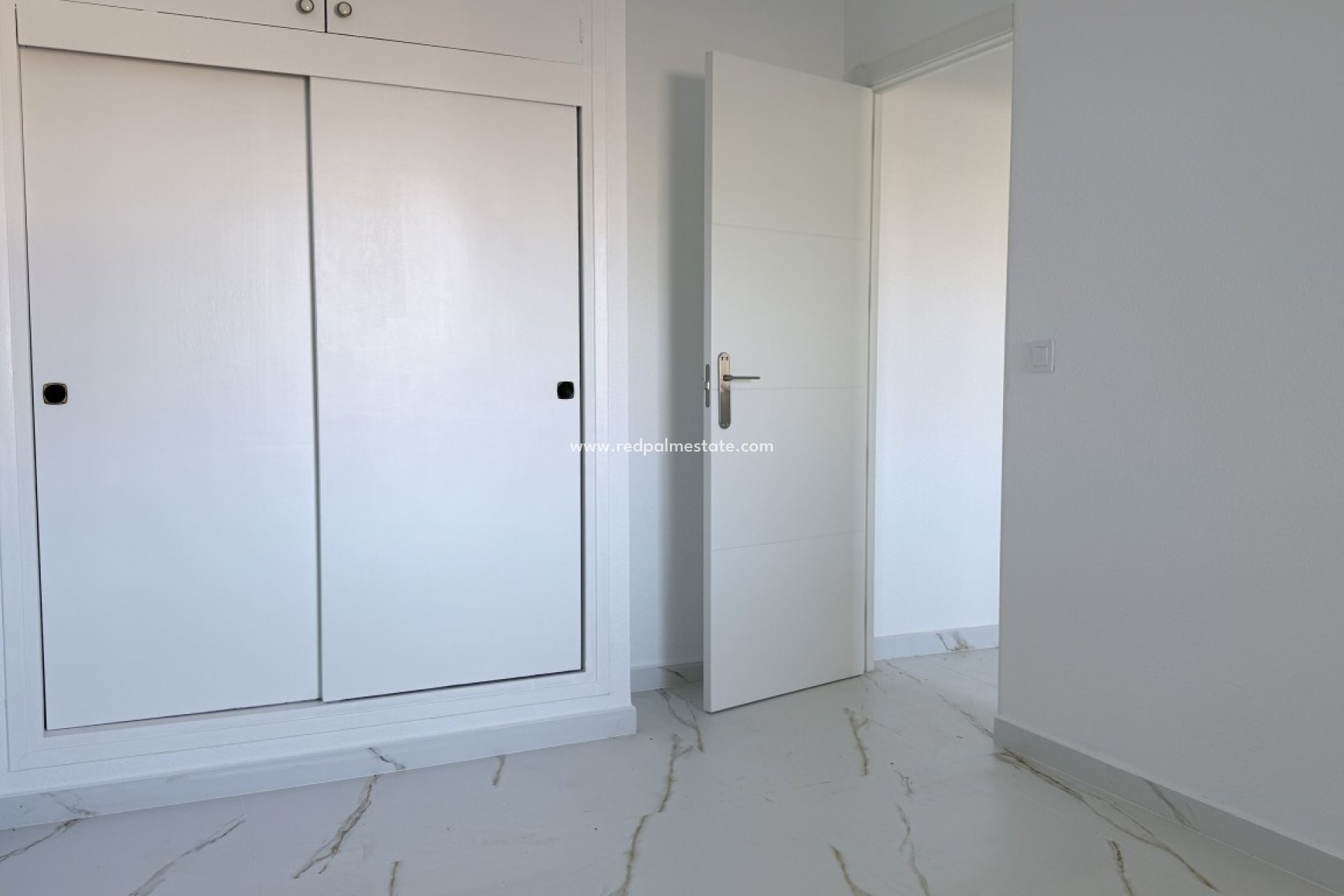 Återförsäljning - Lägenhet -
Orihuela Costa - Villamartín