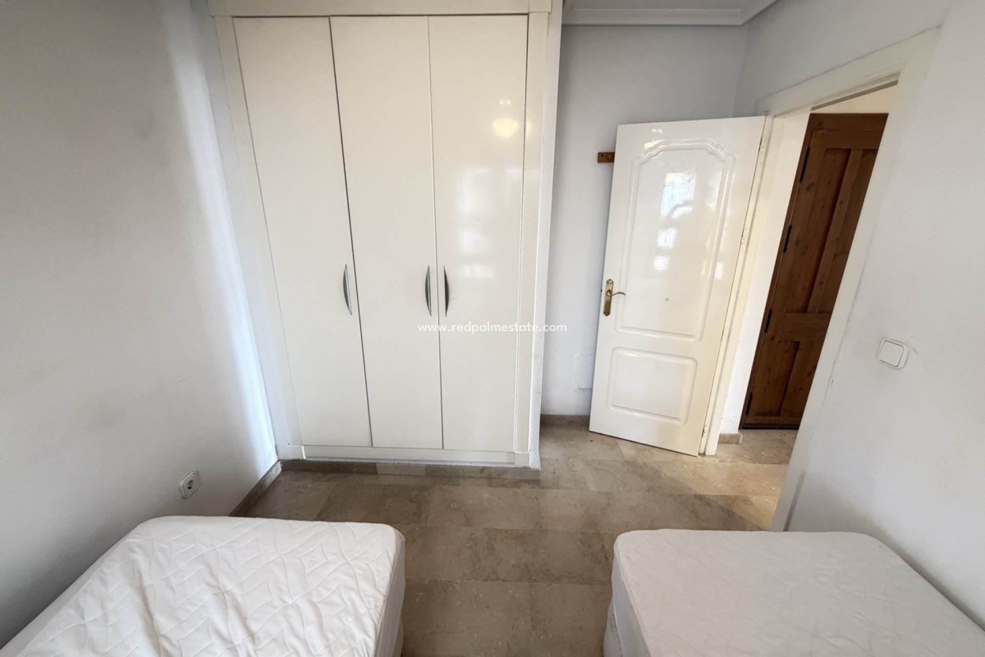 Återförsäljning - Lägenhet -
Orihuela Costa - Villamartín