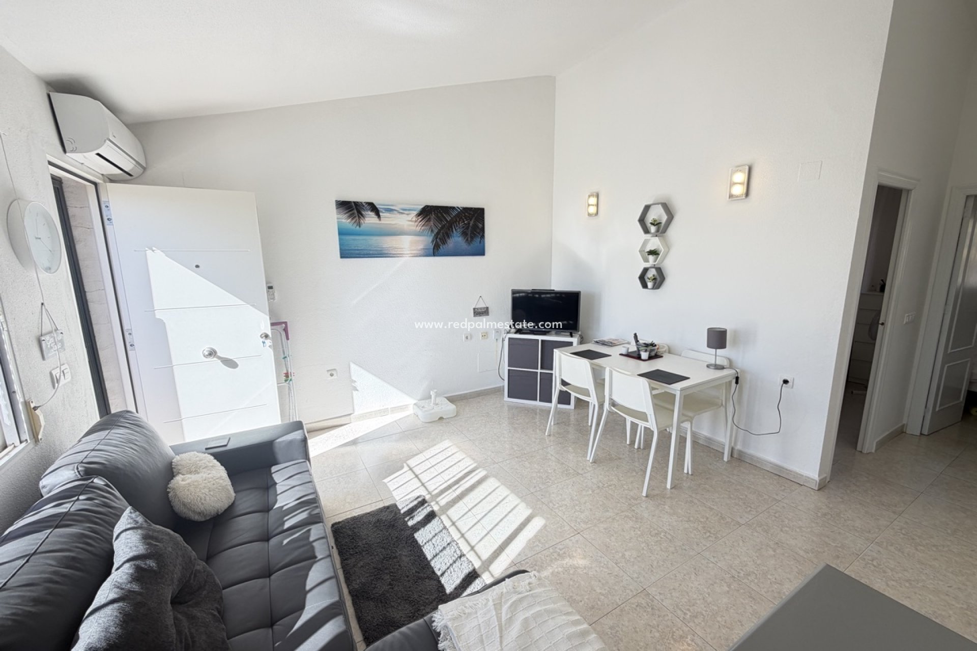 Återförsäljning - Lägenhet -
Orihuela Costa - Villamartín