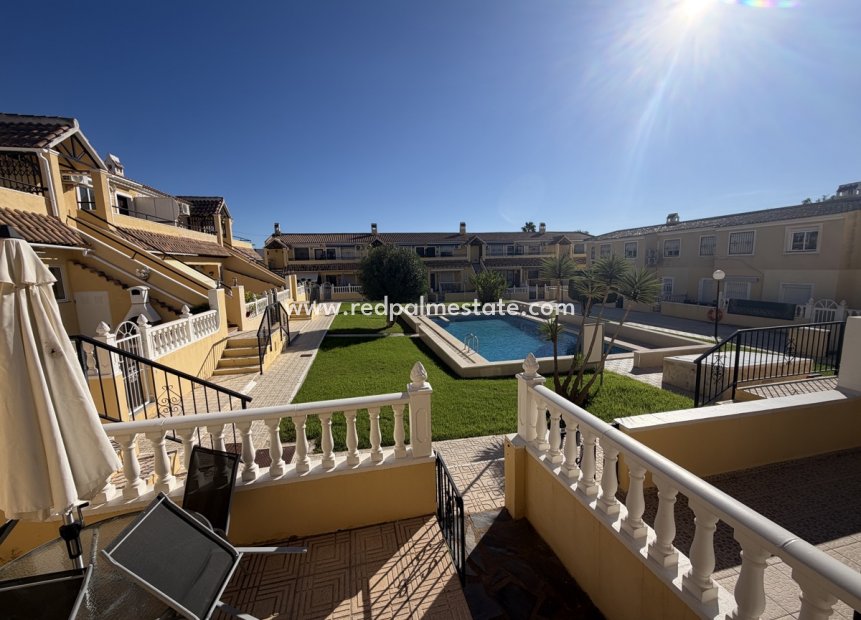 Återförsäljning - Lägenhet -
Orihuela Costa - Villamartín