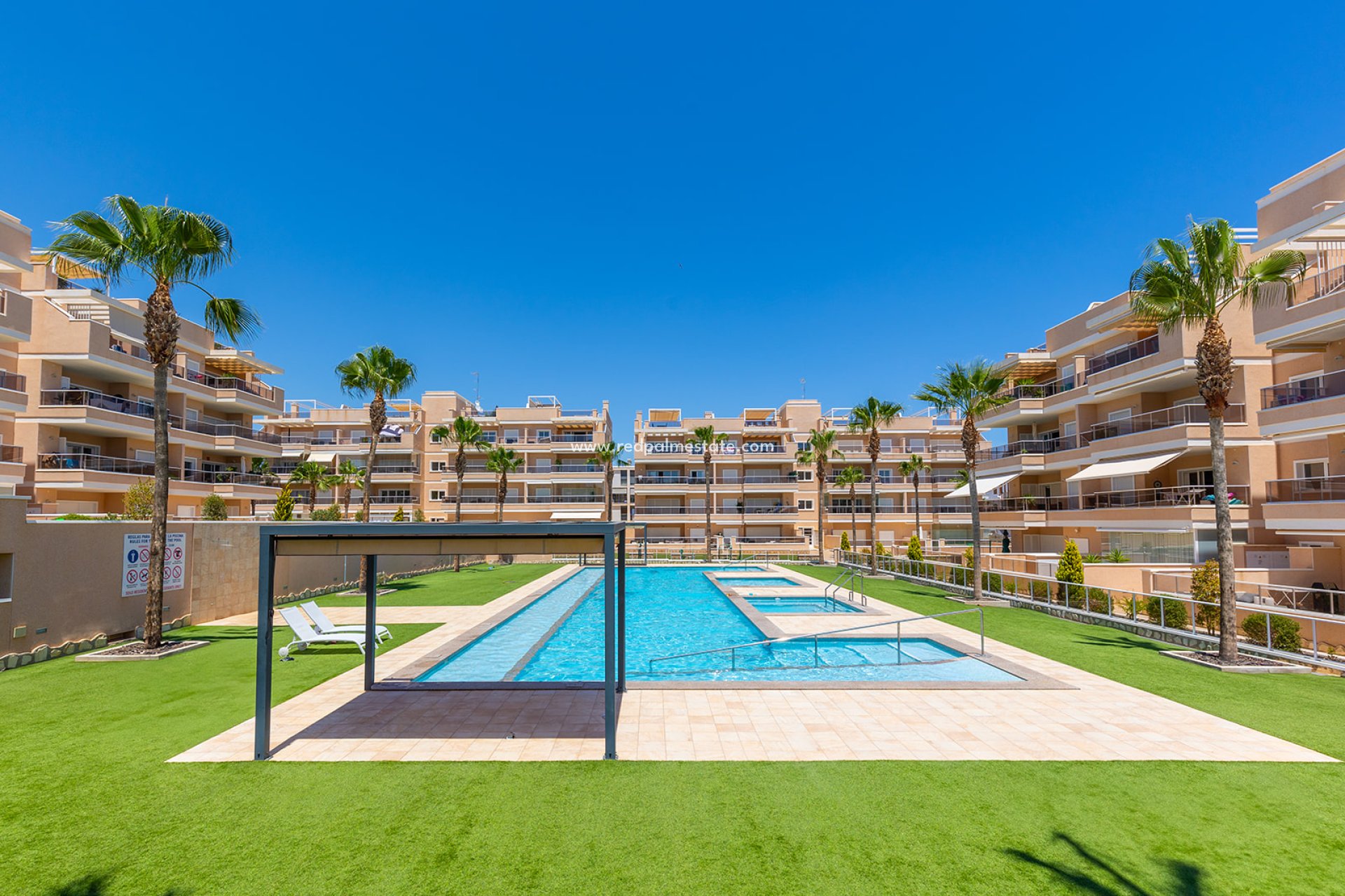 Återförsäljning - Lägenhet -
Orihuela Costa - Villamartín