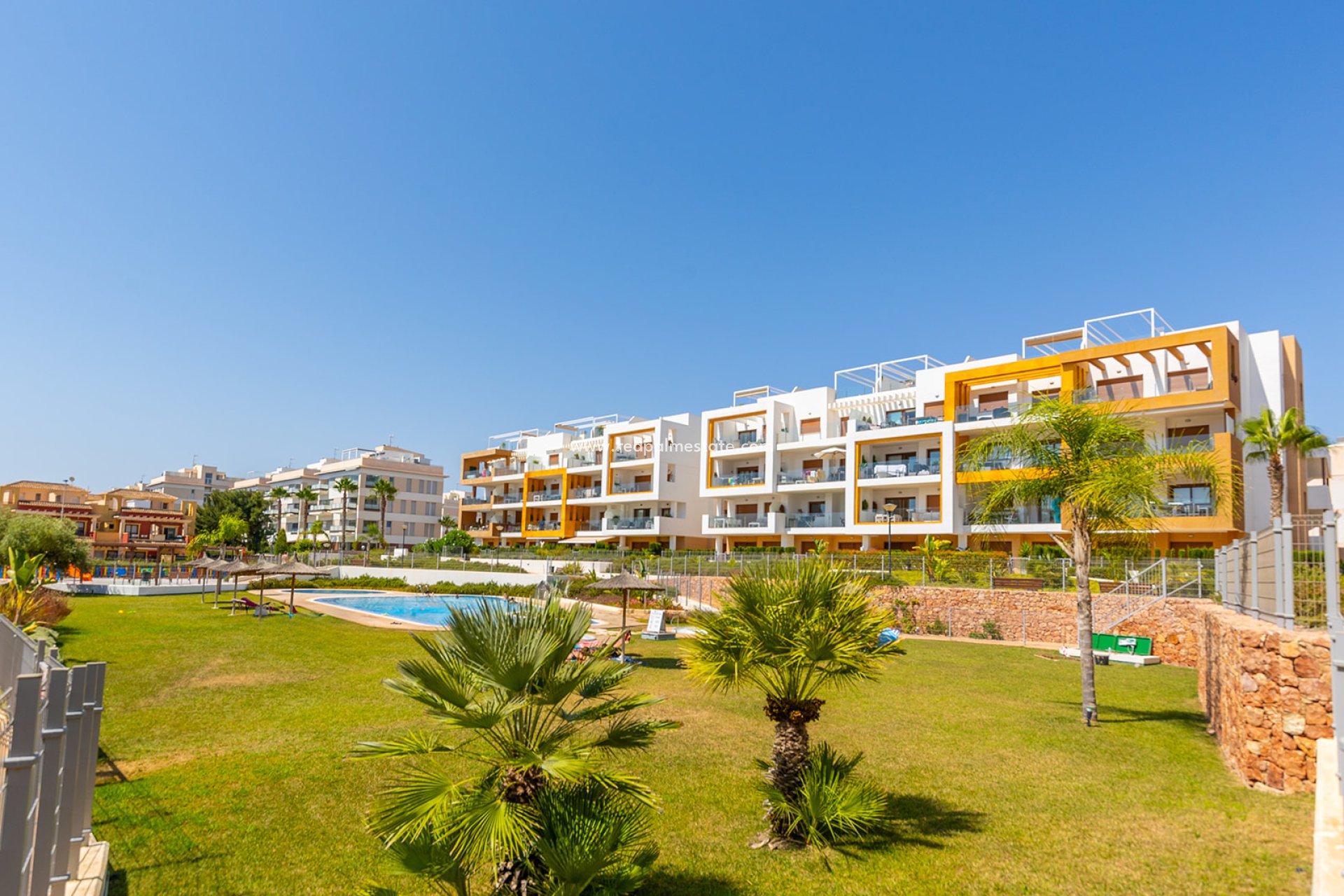 Återförsäljning - Lägenhet -
Orihuela Costa - Villamartín