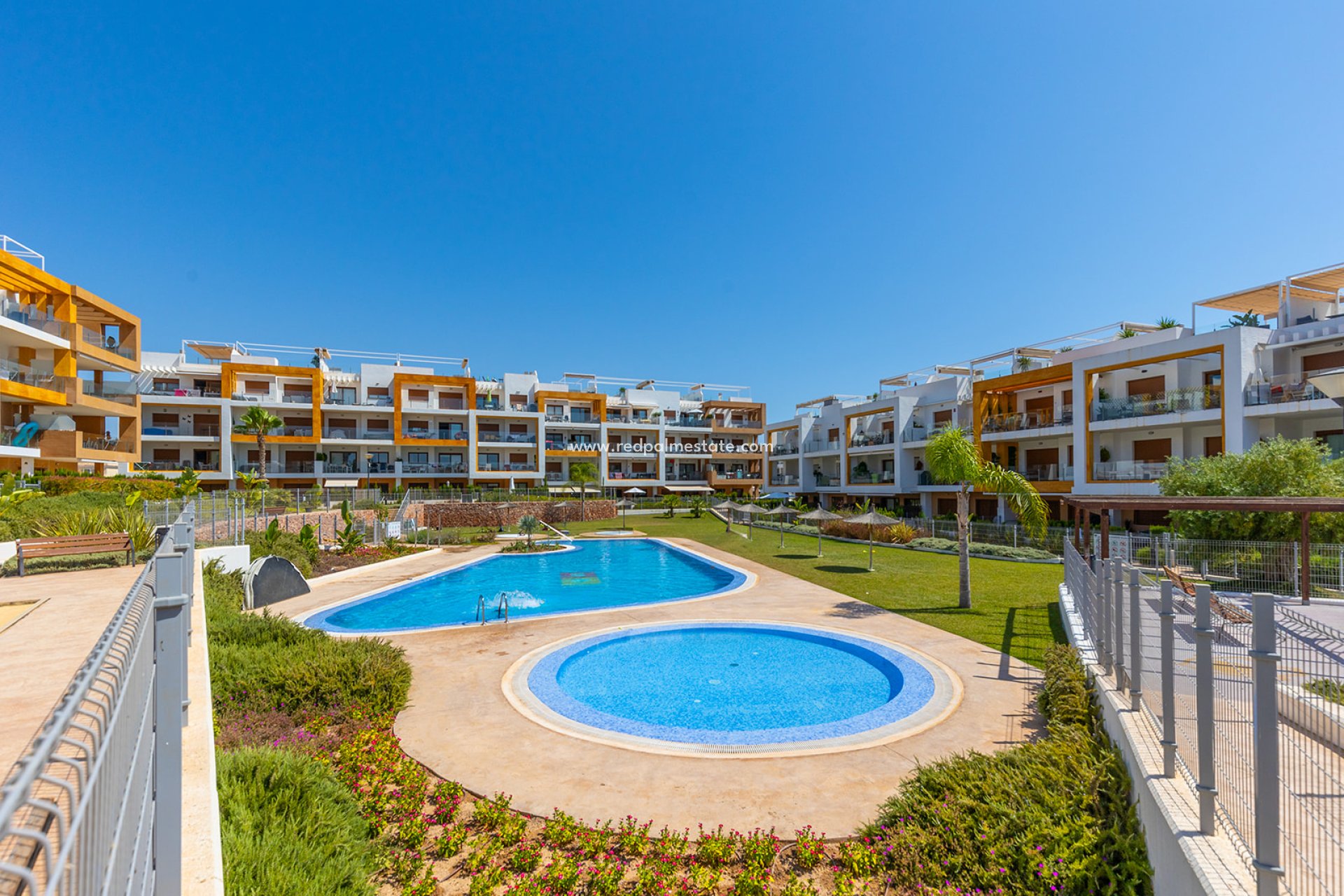 Återförsäljning - Lägenhet -
Orihuela Costa - Villamartín