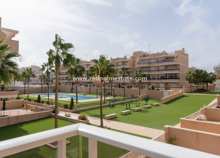 Återförsäljning - Lägenhet -
Orihuela Costa - Villamartín