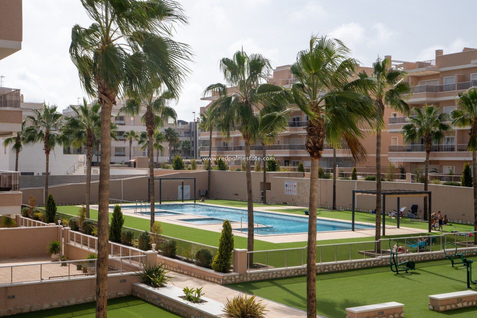 Återförsäljning - Lägenhet -
Orihuela Costa - Villamartín