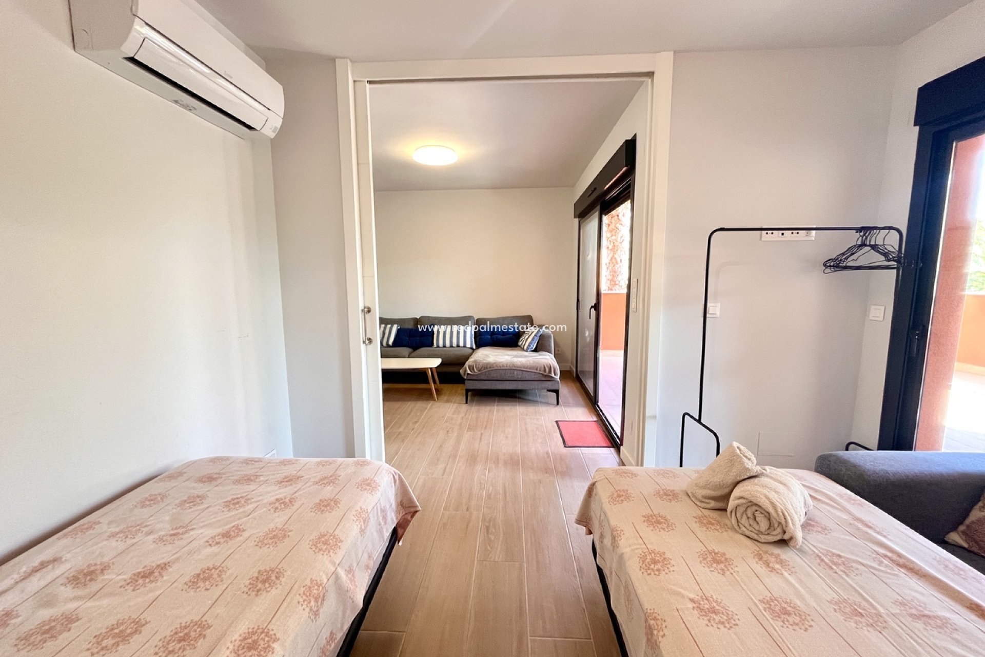 Återförsäljning - Lägenhet -
Orihuela Costa - Villamartín