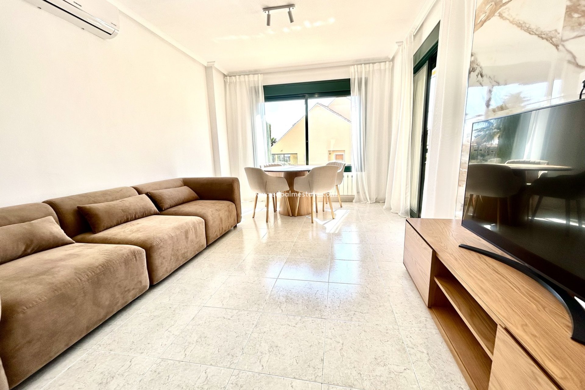 Återförsäljning - Lägenhet -
Orihuela Costa - Villamartín