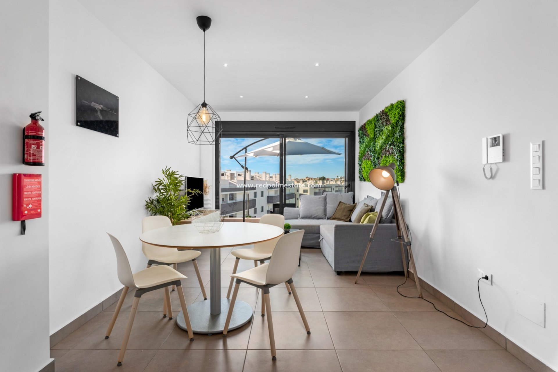 Återförsäljning - Lägenhet -
Orihuela Costa - Villamartín