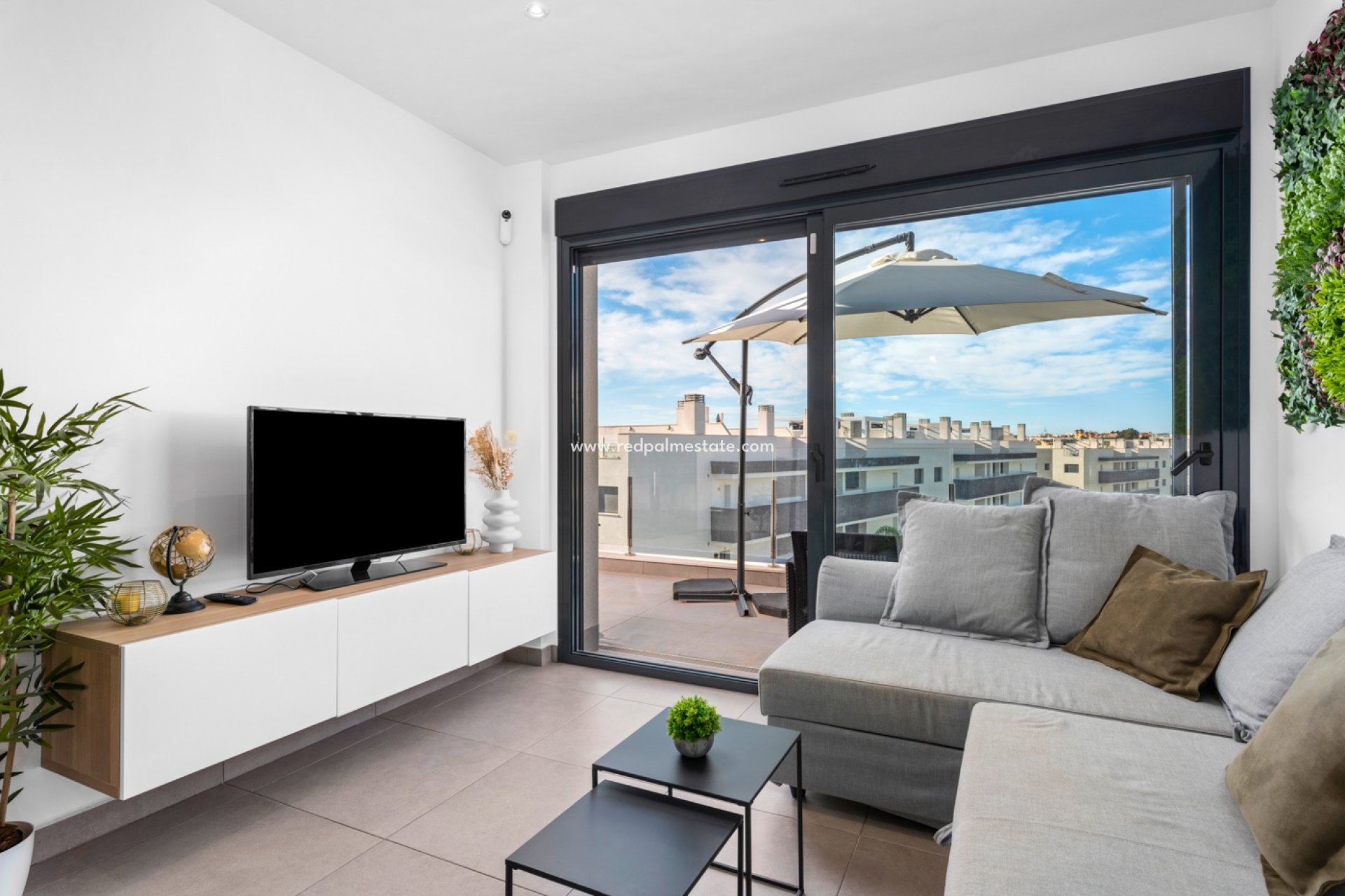 Återförsäljning - Lägenhet -
Orihuela Costa - Villamartín