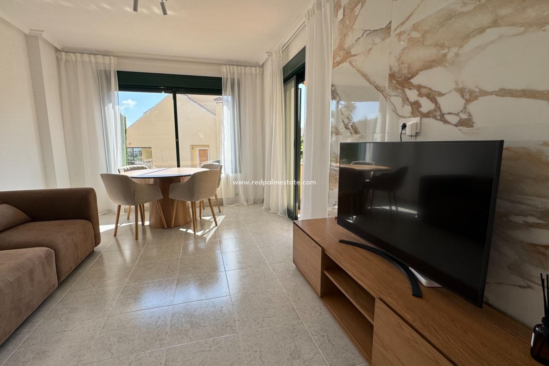 Återförsäljning - Lägenhet -
Orihuela Costa - Villamartín