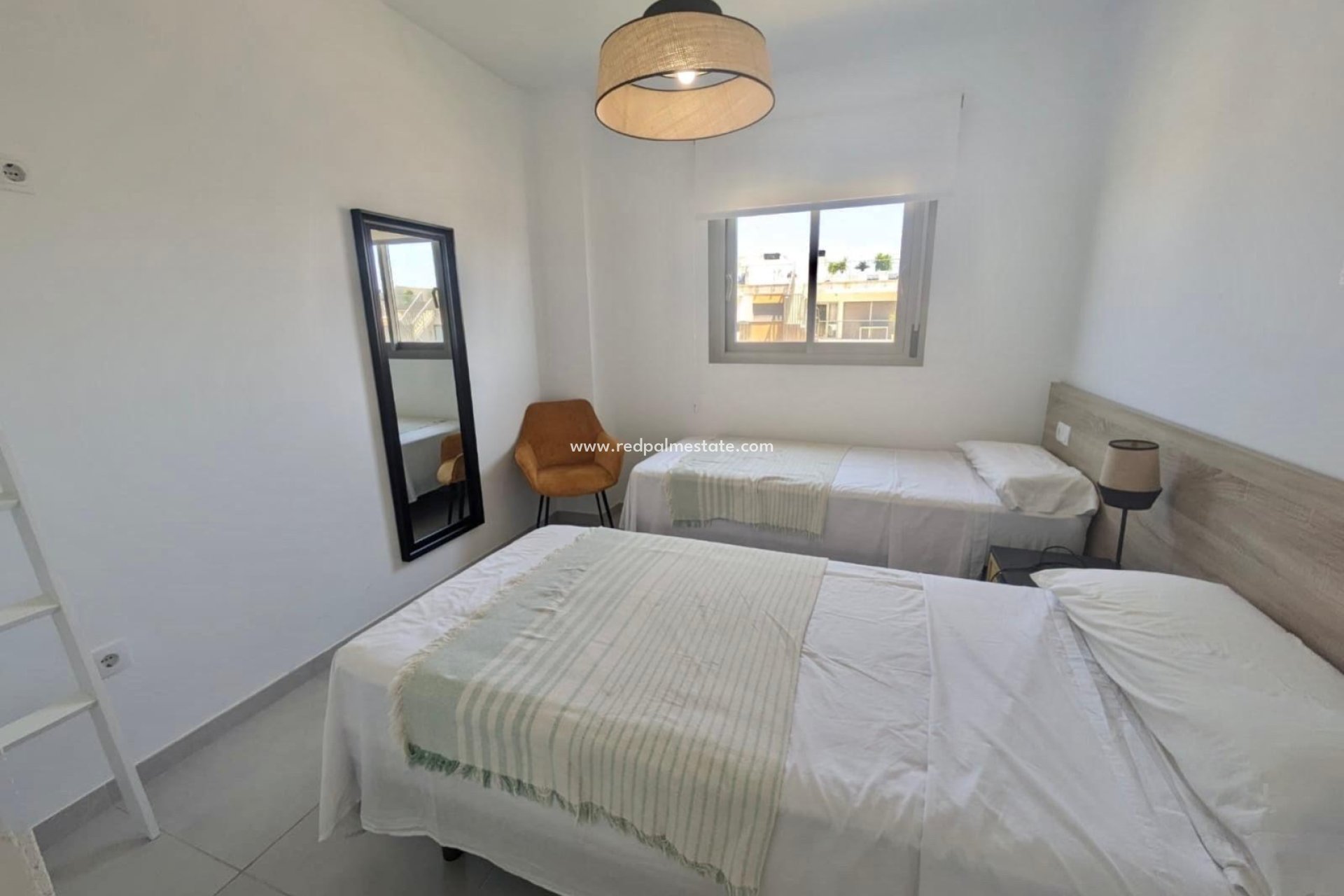 Återförsäljning - Lägenhet -
Orihuela Costa - Villamartín