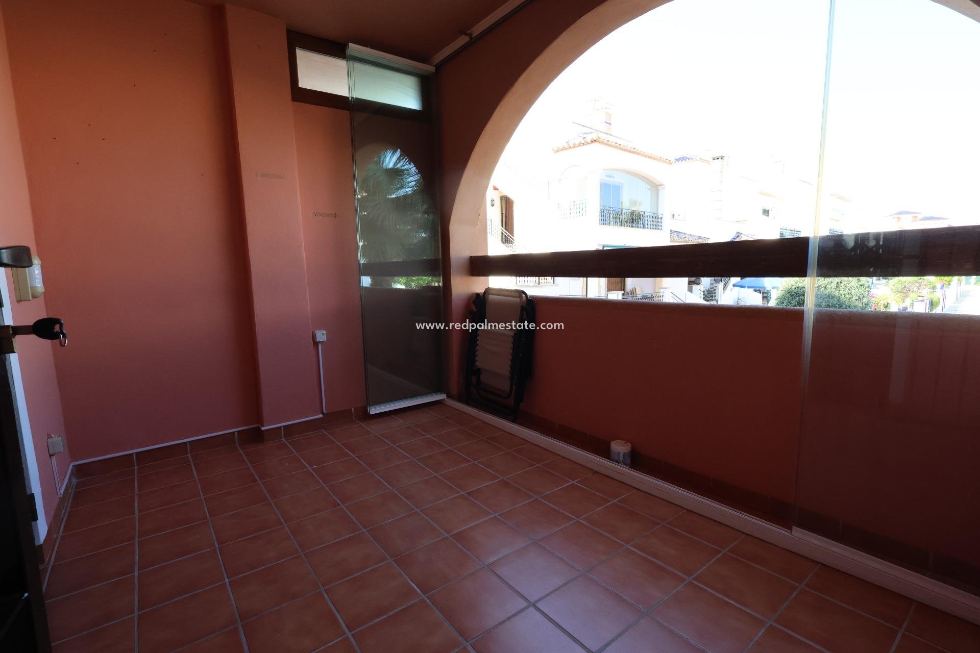 Återförsäljning - Lägenhet -
Orihuela Costa - Villamartín