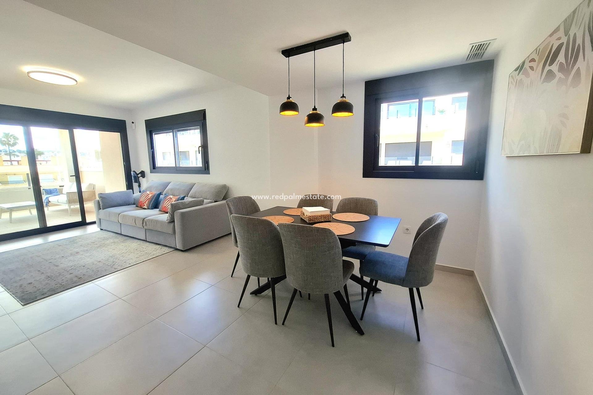 Återförsäljning - Lägenhet -
Orihuela Costa - Villamartín