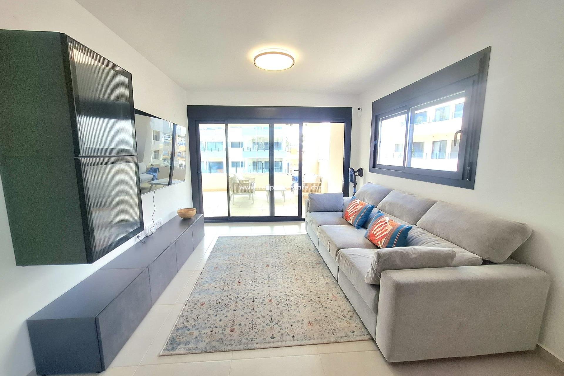 Återförsäljning - Lägenhet -
Orihuela Costa - Villamartín