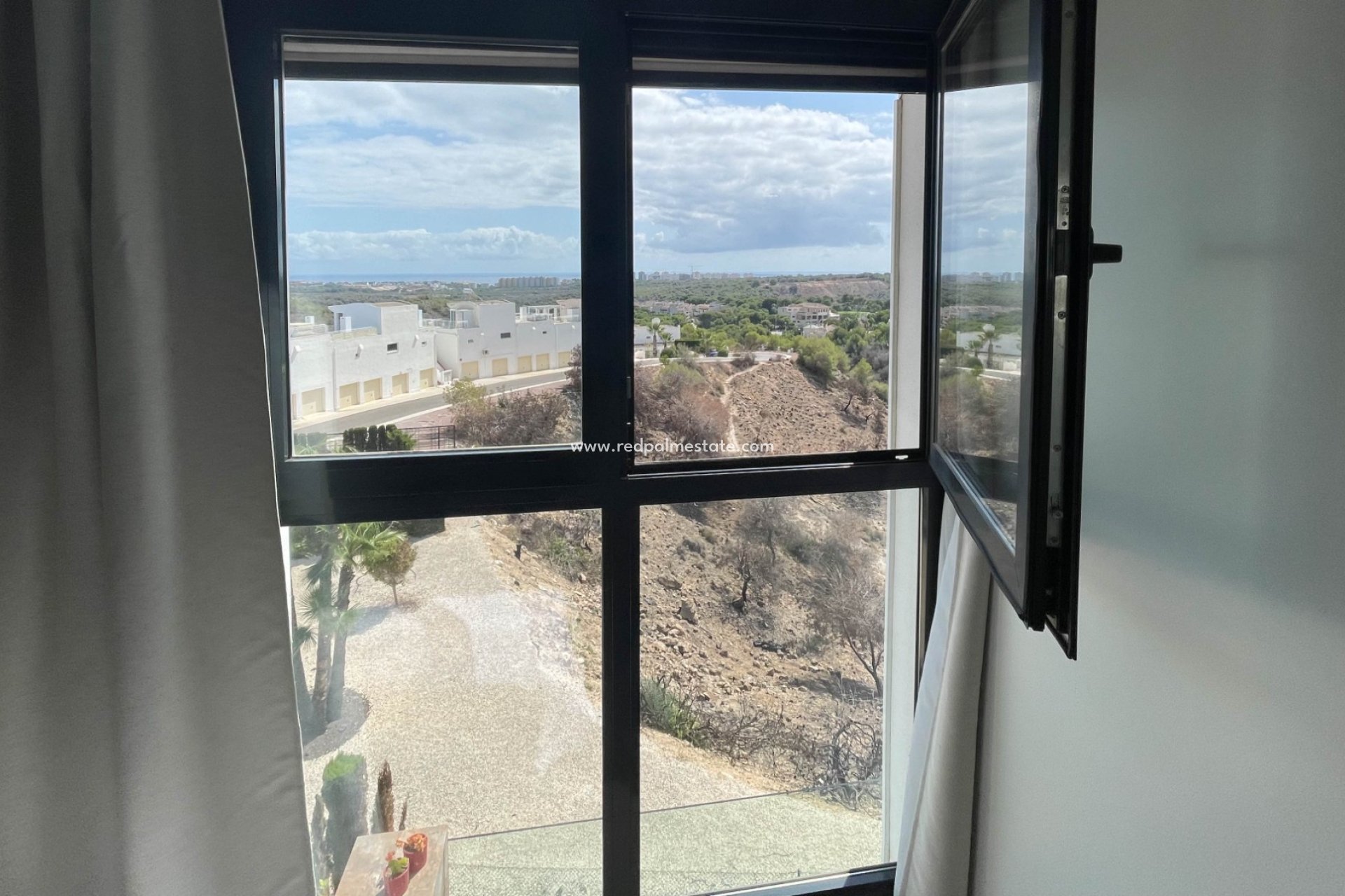 Återförsäljning - Lägenhet -
Orihuela Costa