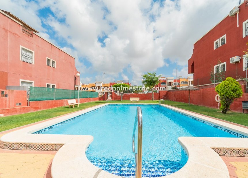 Återförsäljning - Lägenhet -
Orihuela Costa