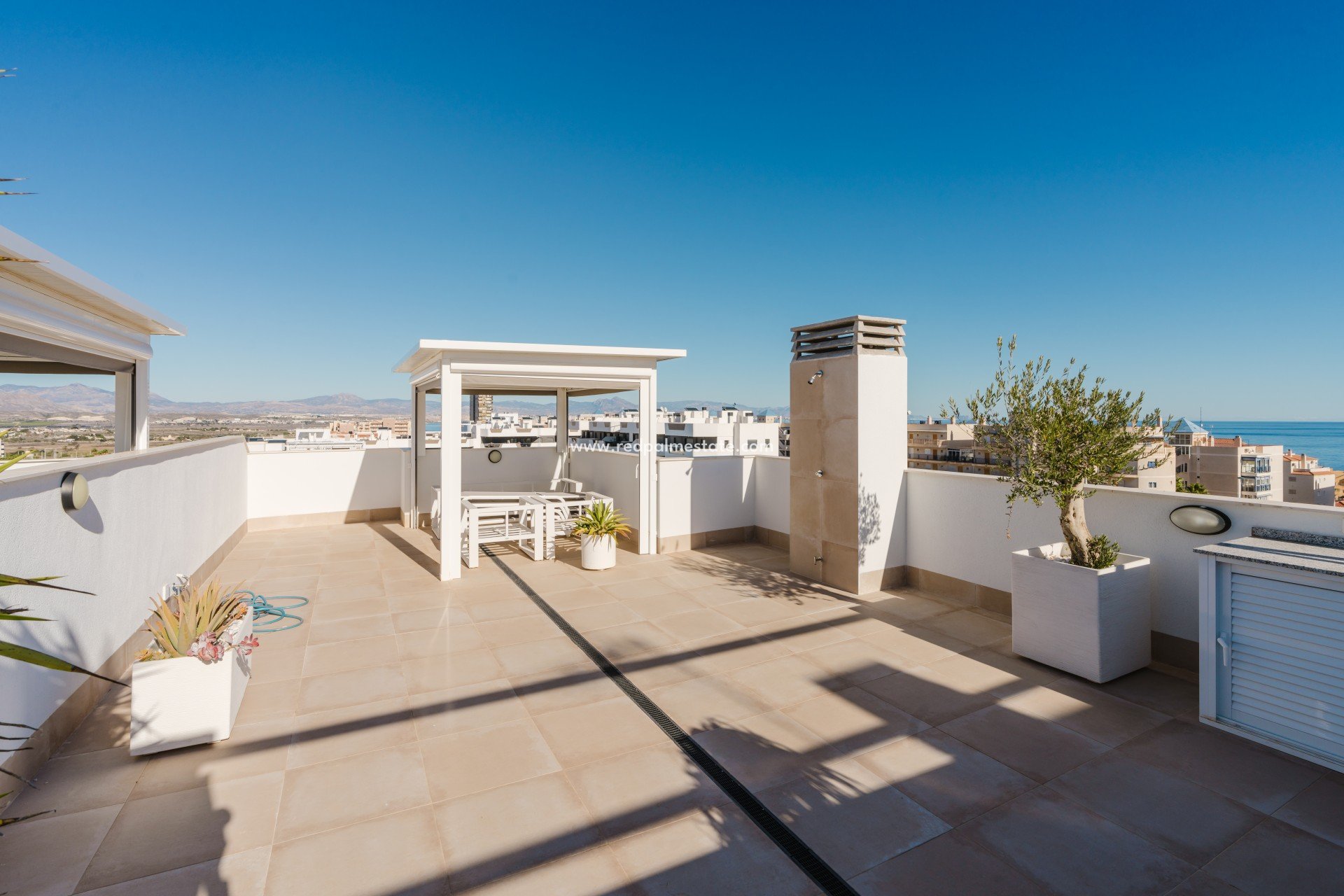 Återförsäljning - Lägenhet Penthouse -
Gran Alacant - Arenales del Sol