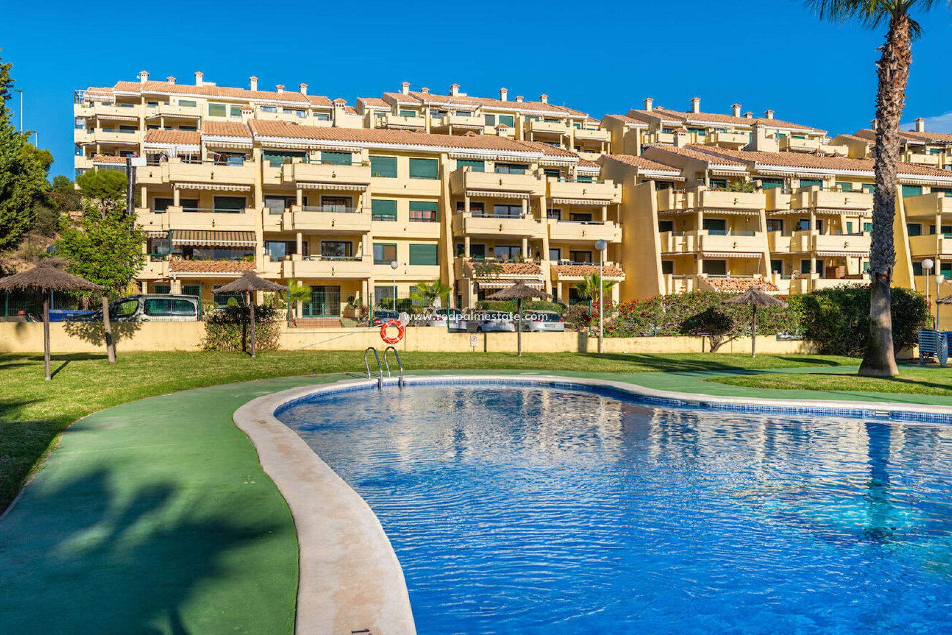 Återförsäljning - Lägenhet Penthouse -
Orihuela Costa - Campoamor